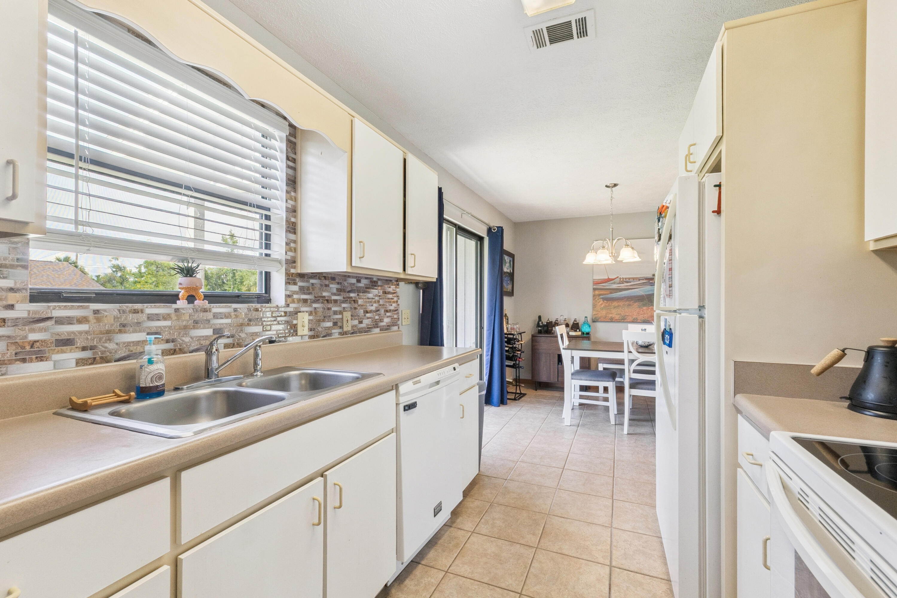 LYNN HAVEN - Residential
