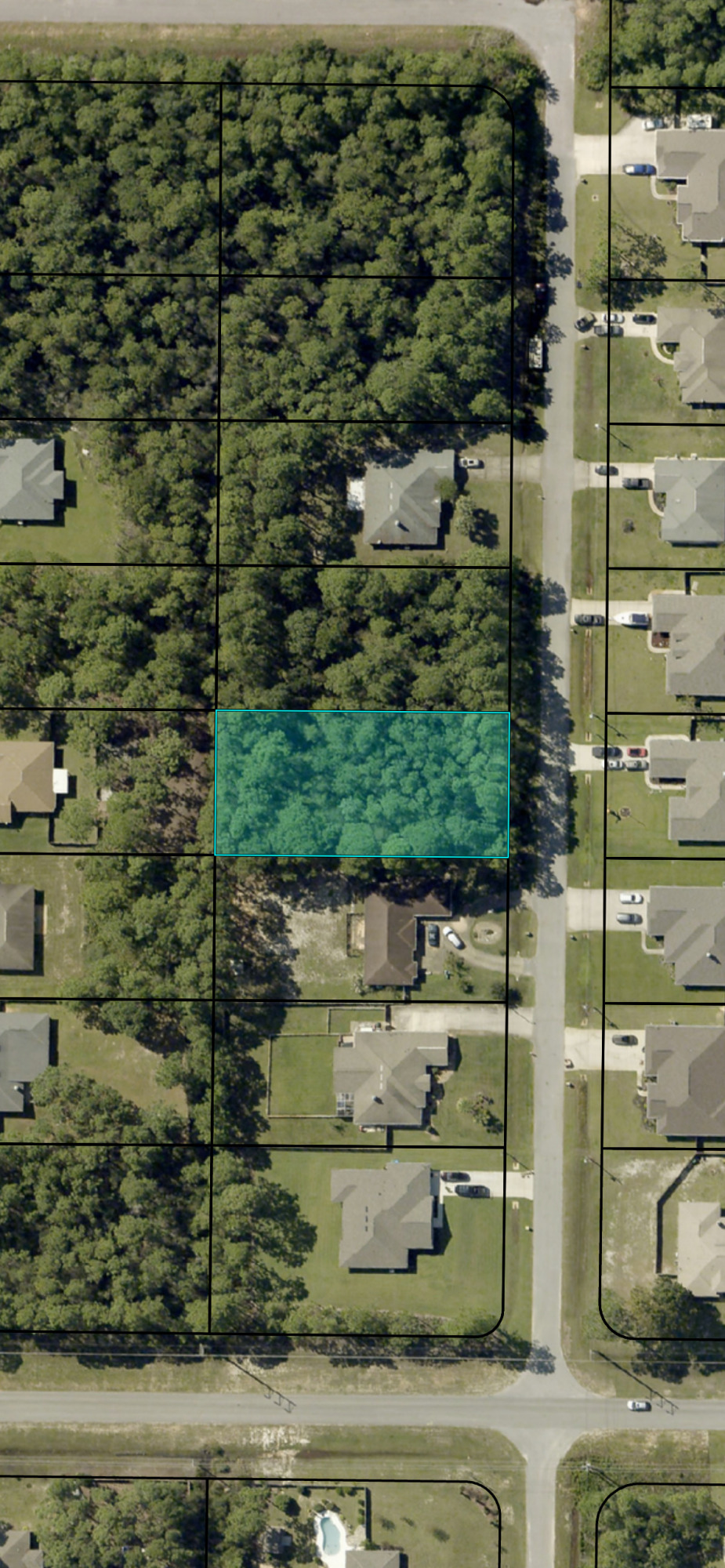 BUILDABLE VACANT LAND!!! Survey available and seller is motivated!!No utilities or septic on property at this time.5 minutes from the beach!4 minutes to all local stores!2 minutes to HWY 98.