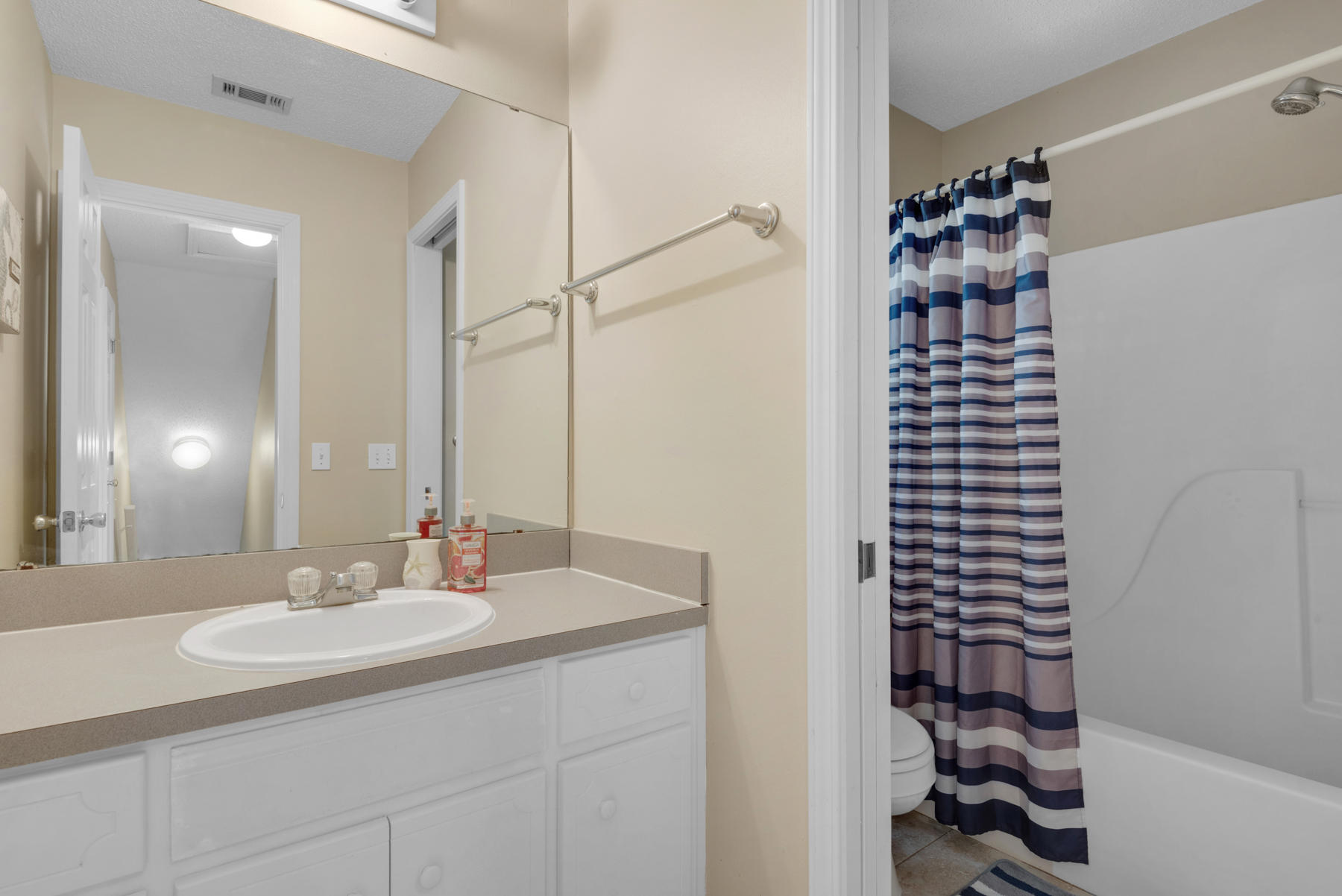 HELMS & ALLEN - Residential