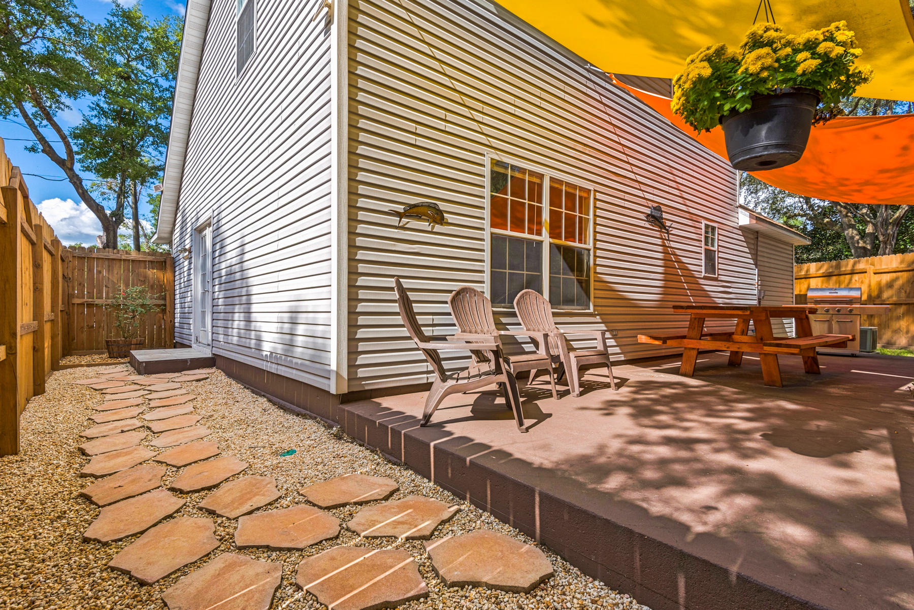 HELMS & ALLEN - Residential