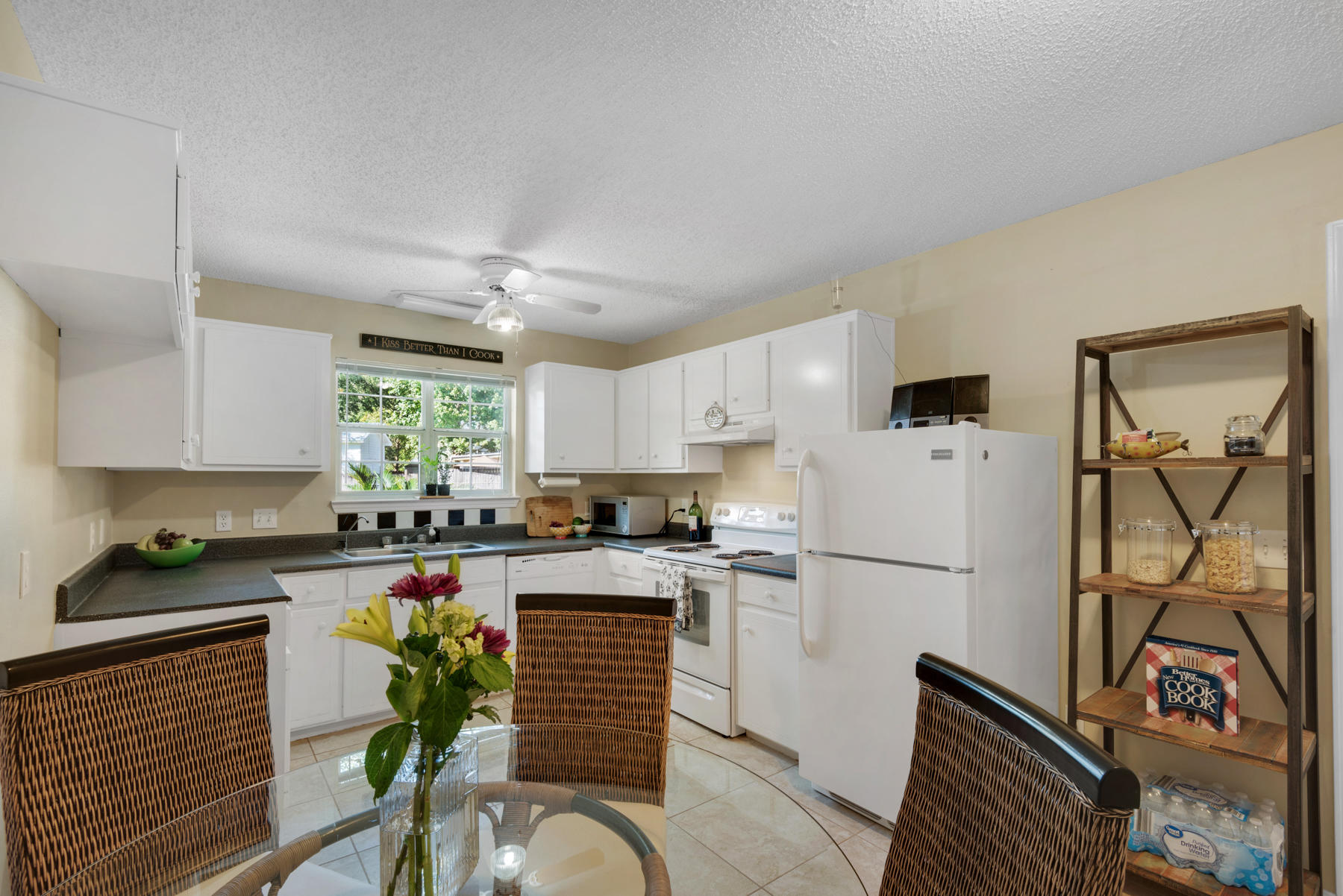 HELMS & ALLEN - Residential