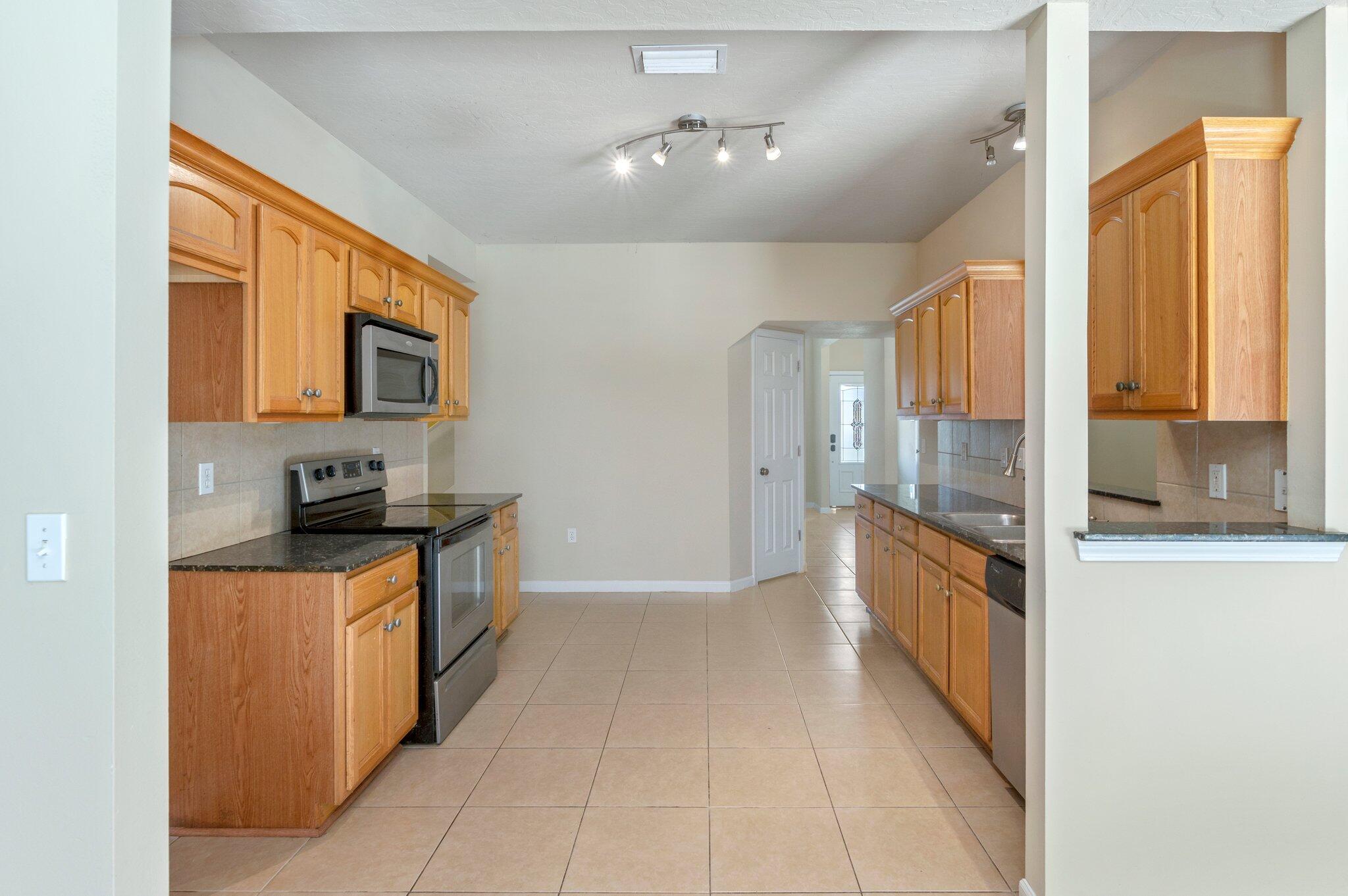 LEE FARMS PH II - Residential Lease