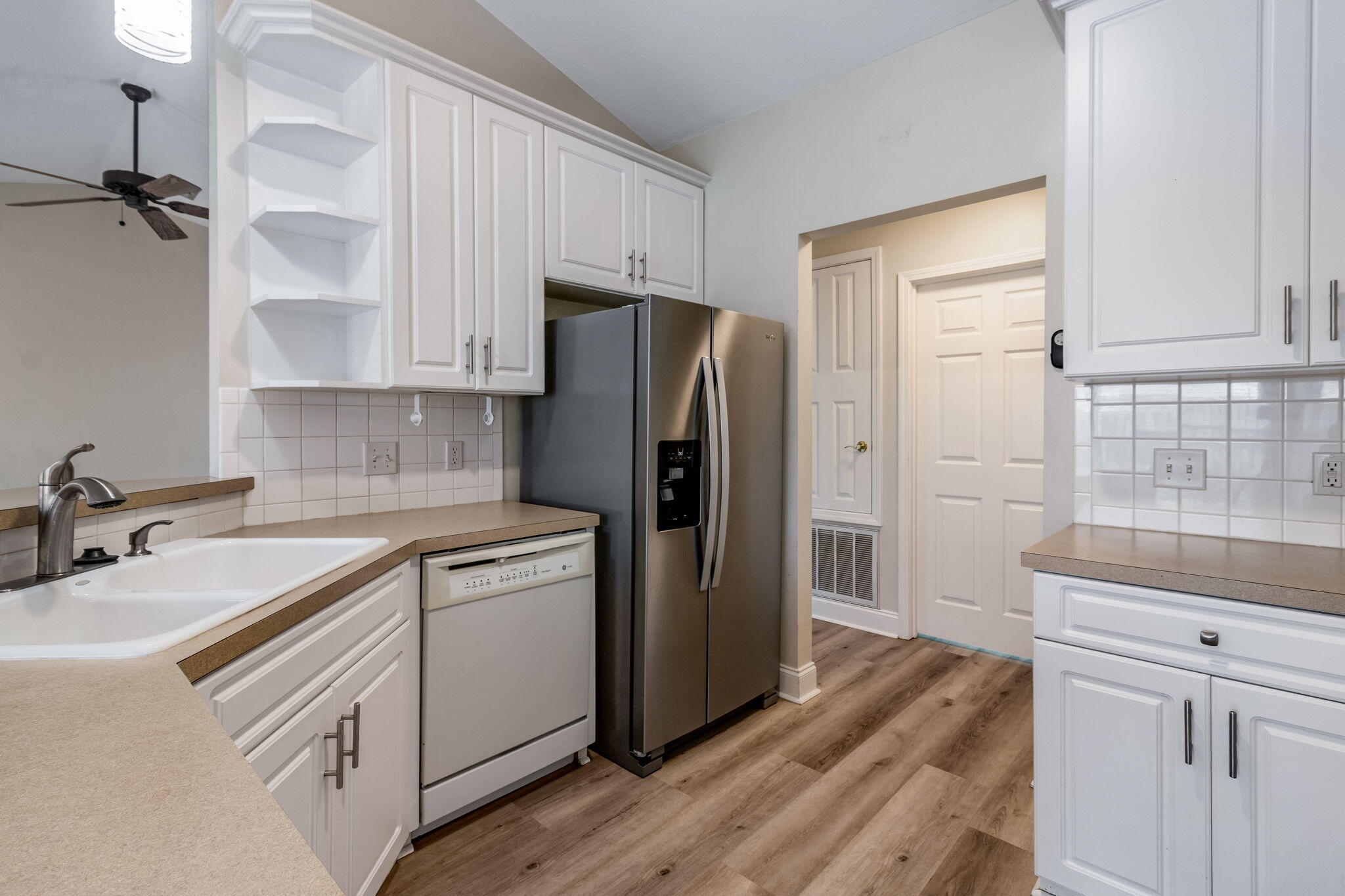 INDIAN LAKE PH 1 - Residential Lease