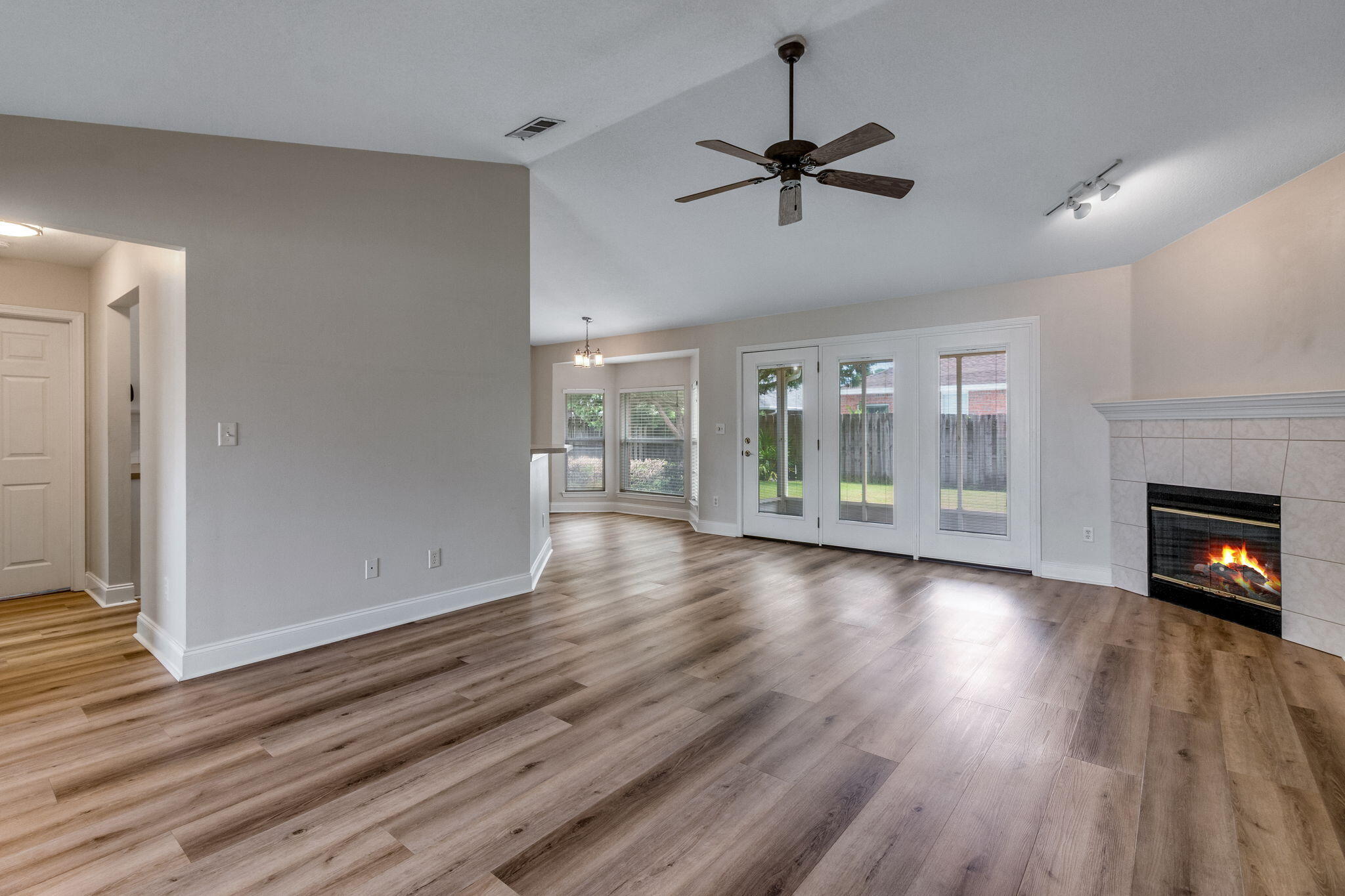 INDIAN LAKE PH 1 - Residential Lease