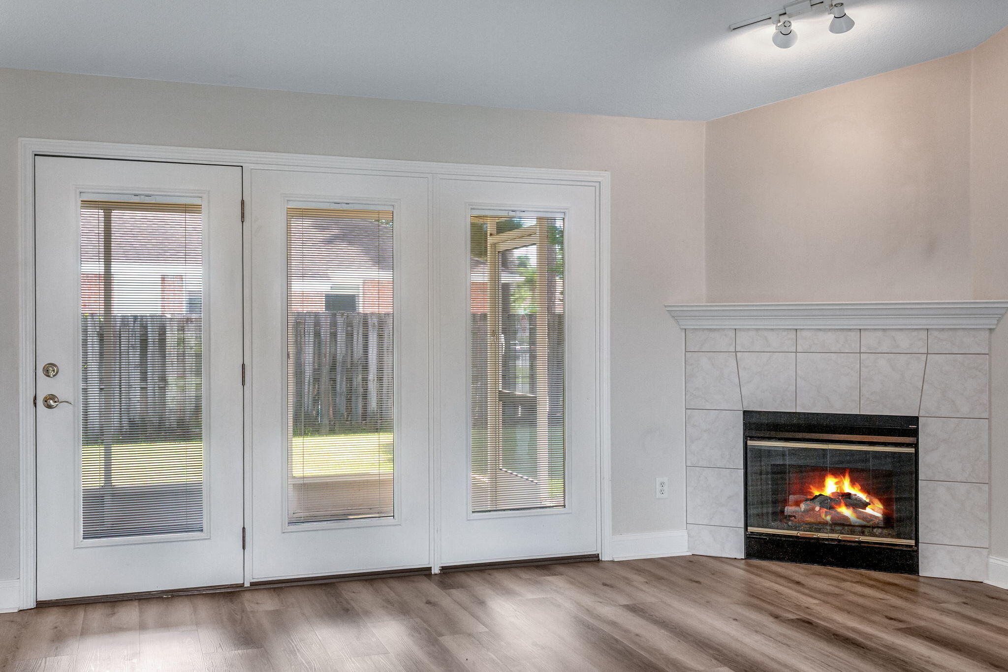 INDIAN LAKE PH 1 - Residential Lease