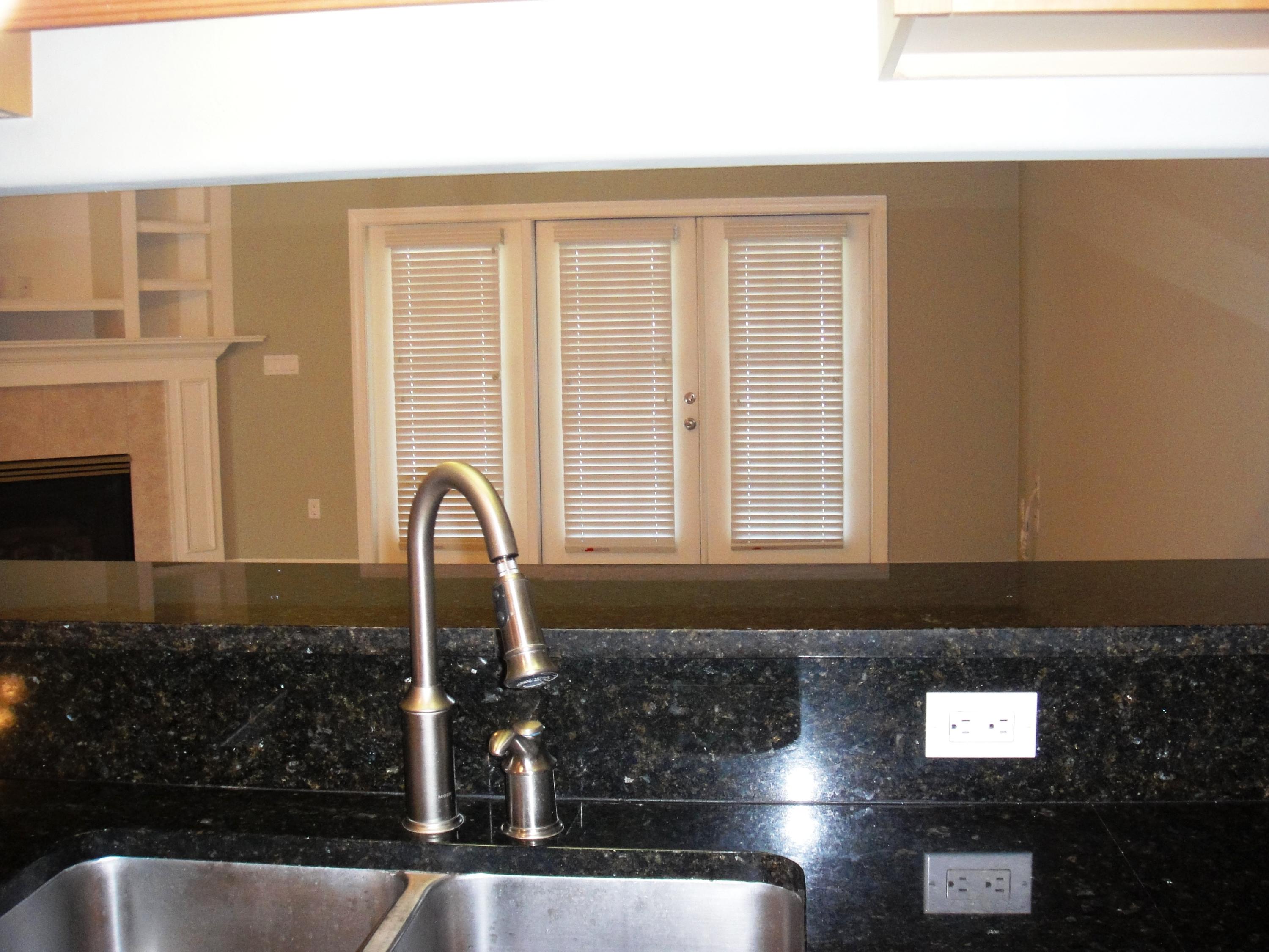 DIAMOND LAKES - Residential Lease