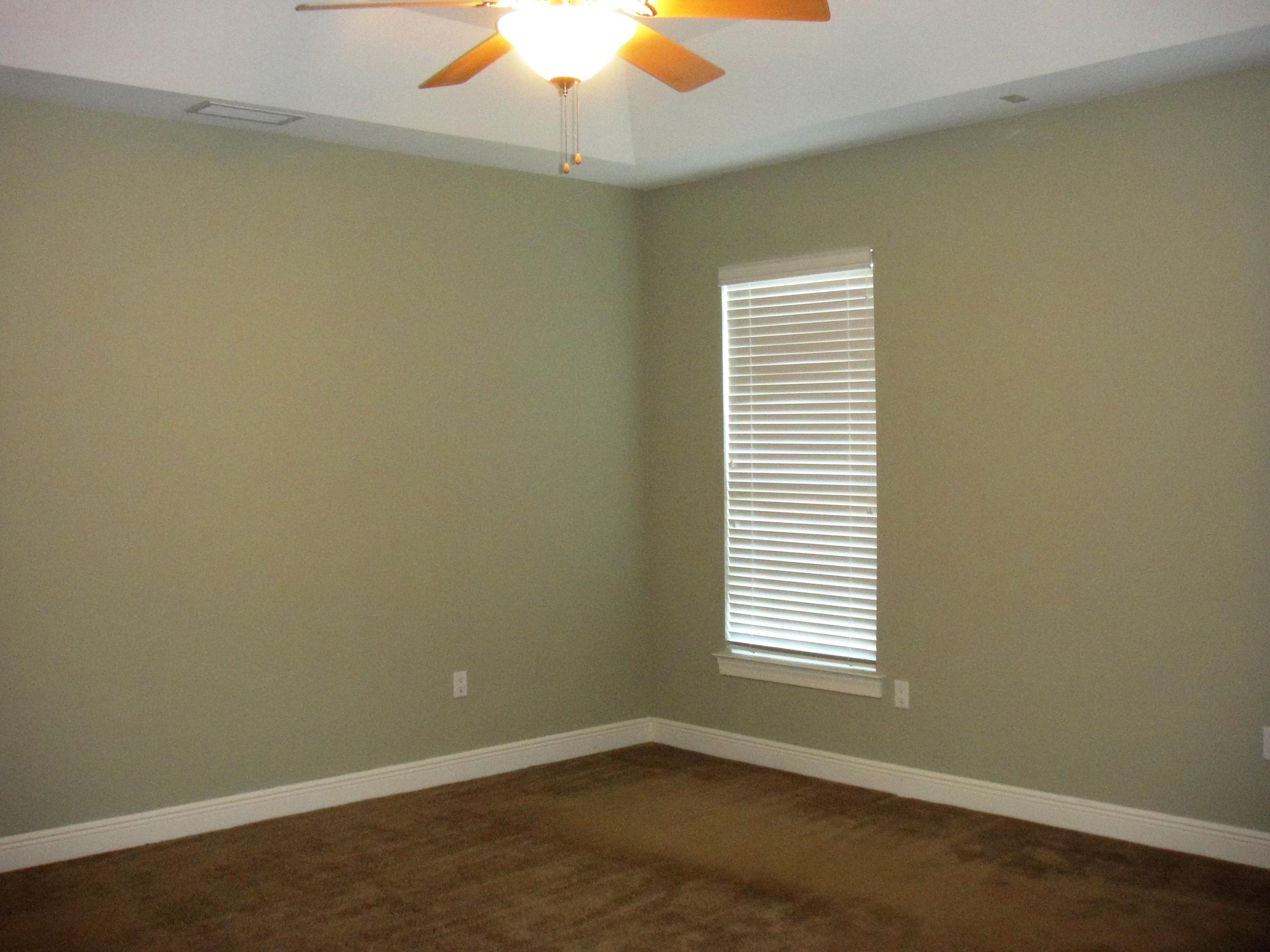 DIAMOND LAKES - Residential Lease