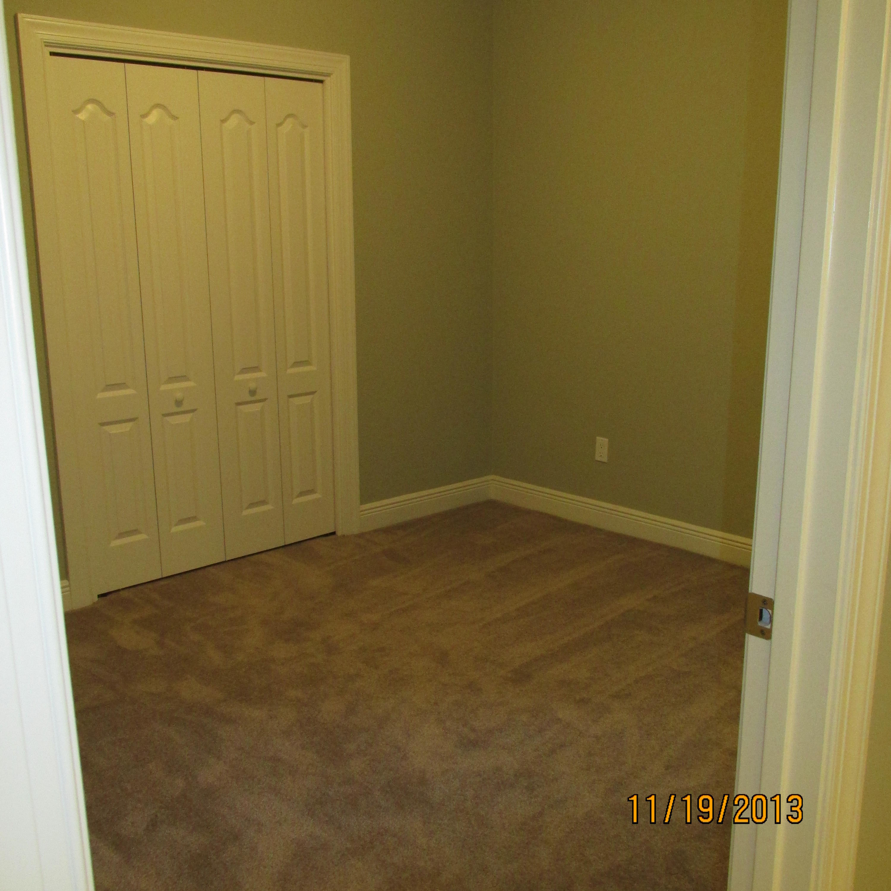 DIAMOND LAKES - Residential Lease