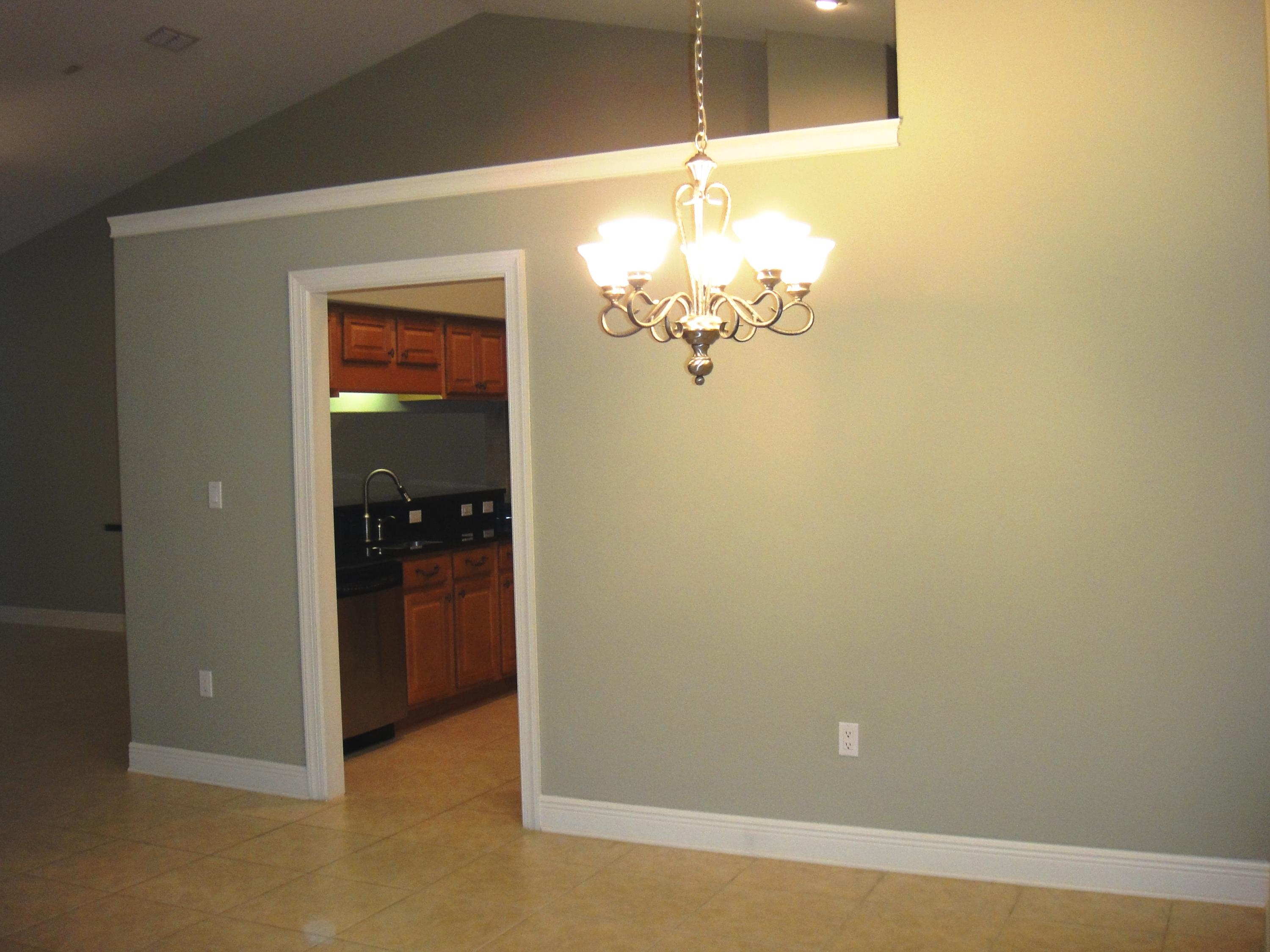 DIAMOND LAKES - Residential Lease