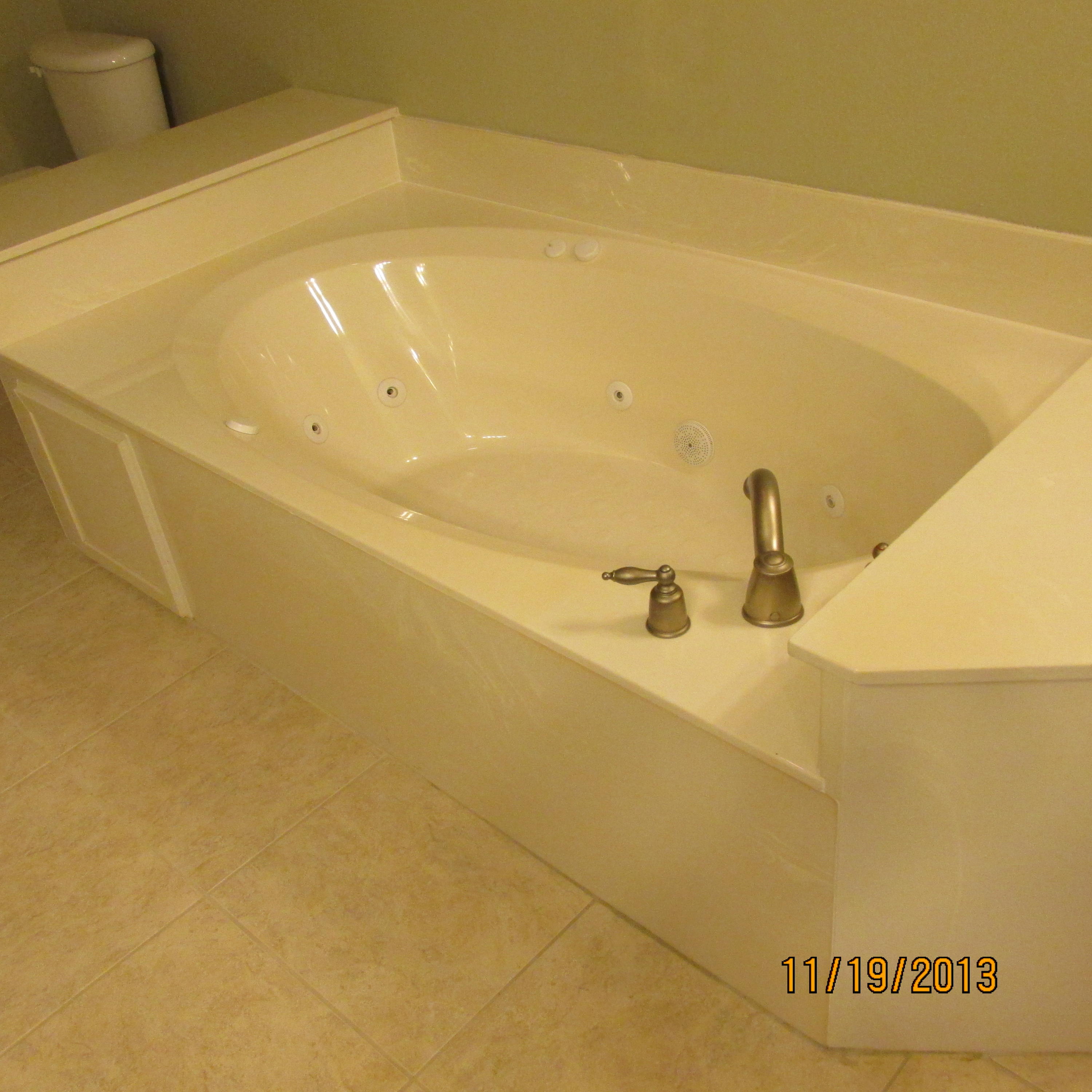 DIAMOND LAKES - Residential Lease