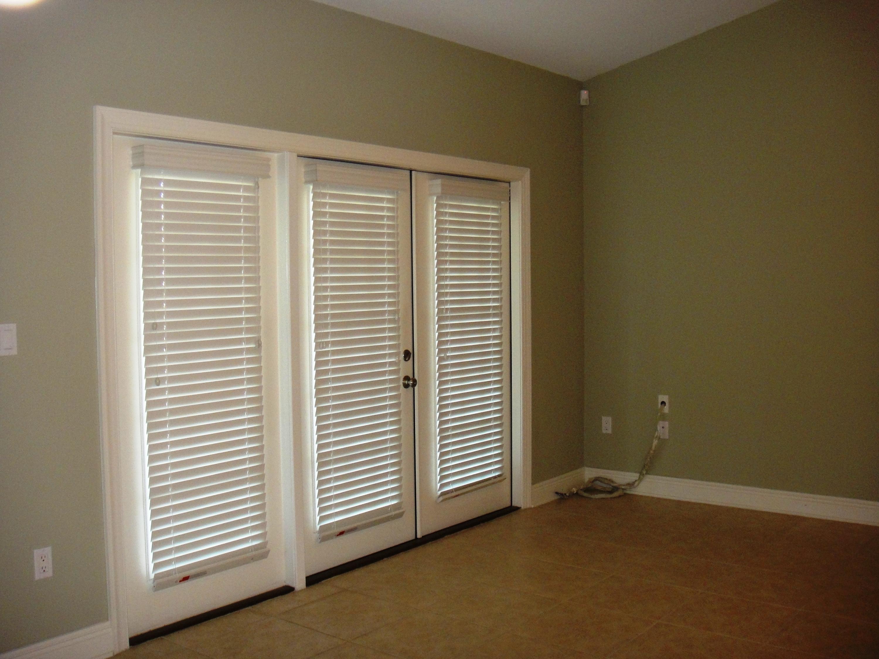 DIAMOND LAKES - Residential Lease