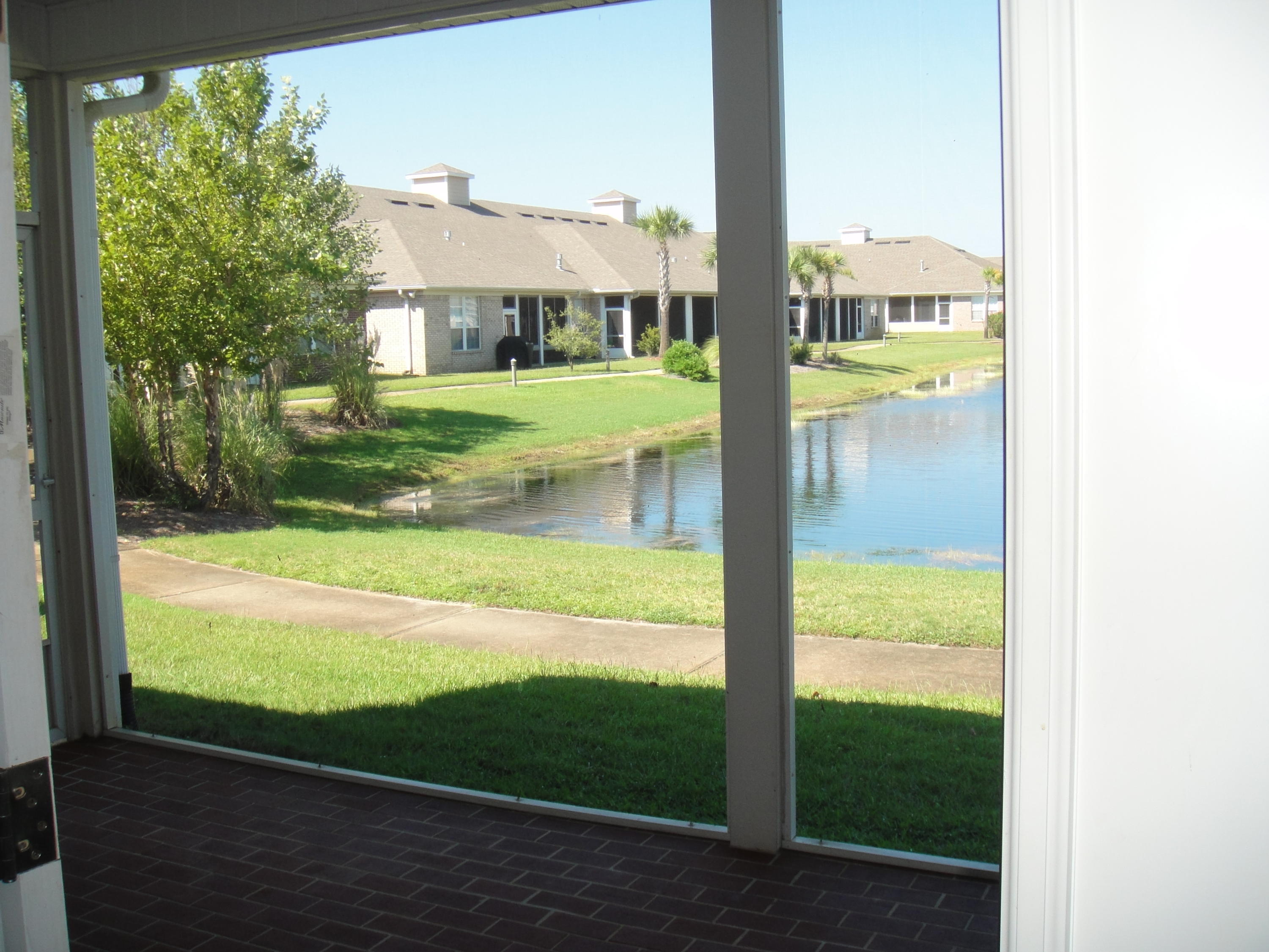 DIAMOND LAKES - Residential Lease