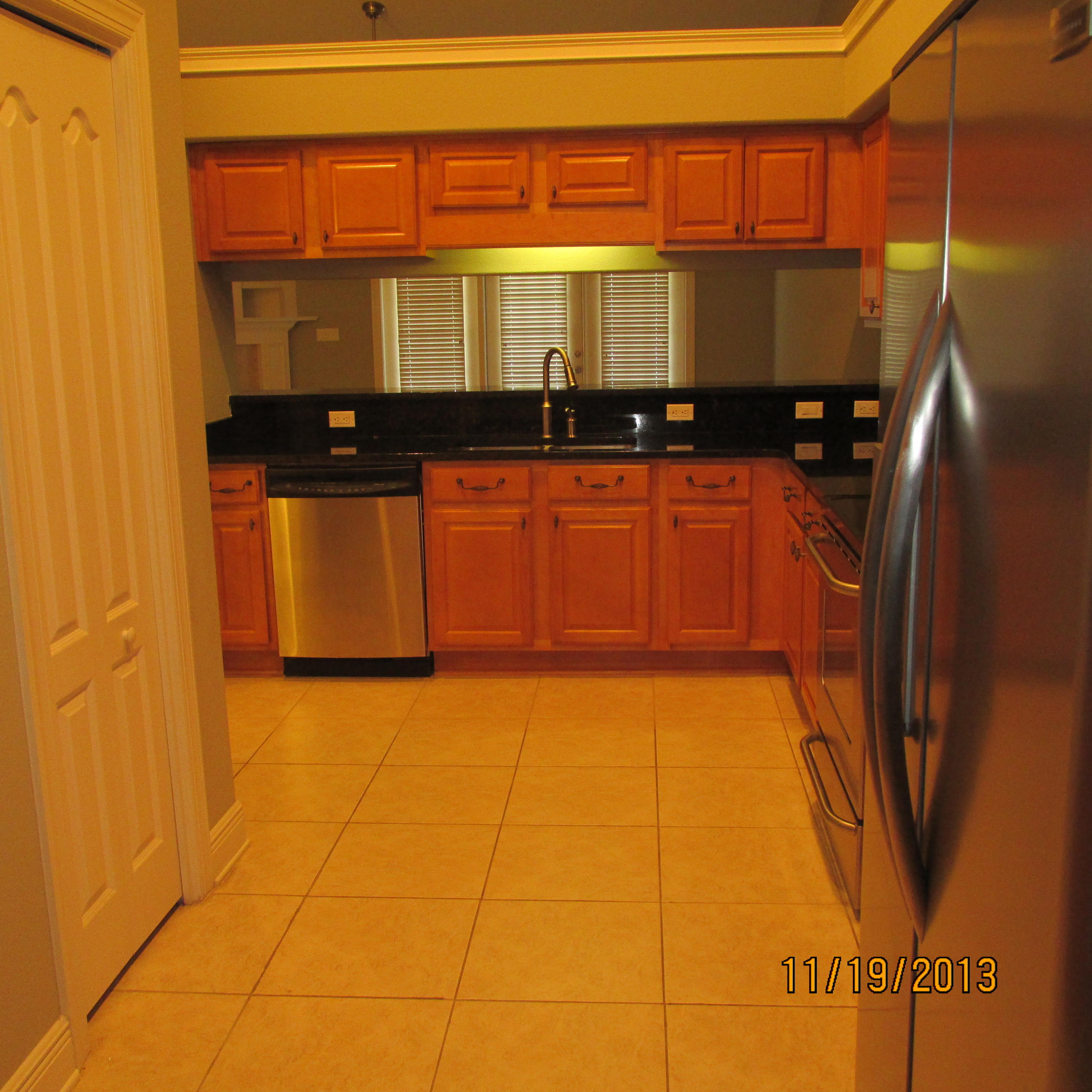 DIAMOND LAKES - Residential Lease