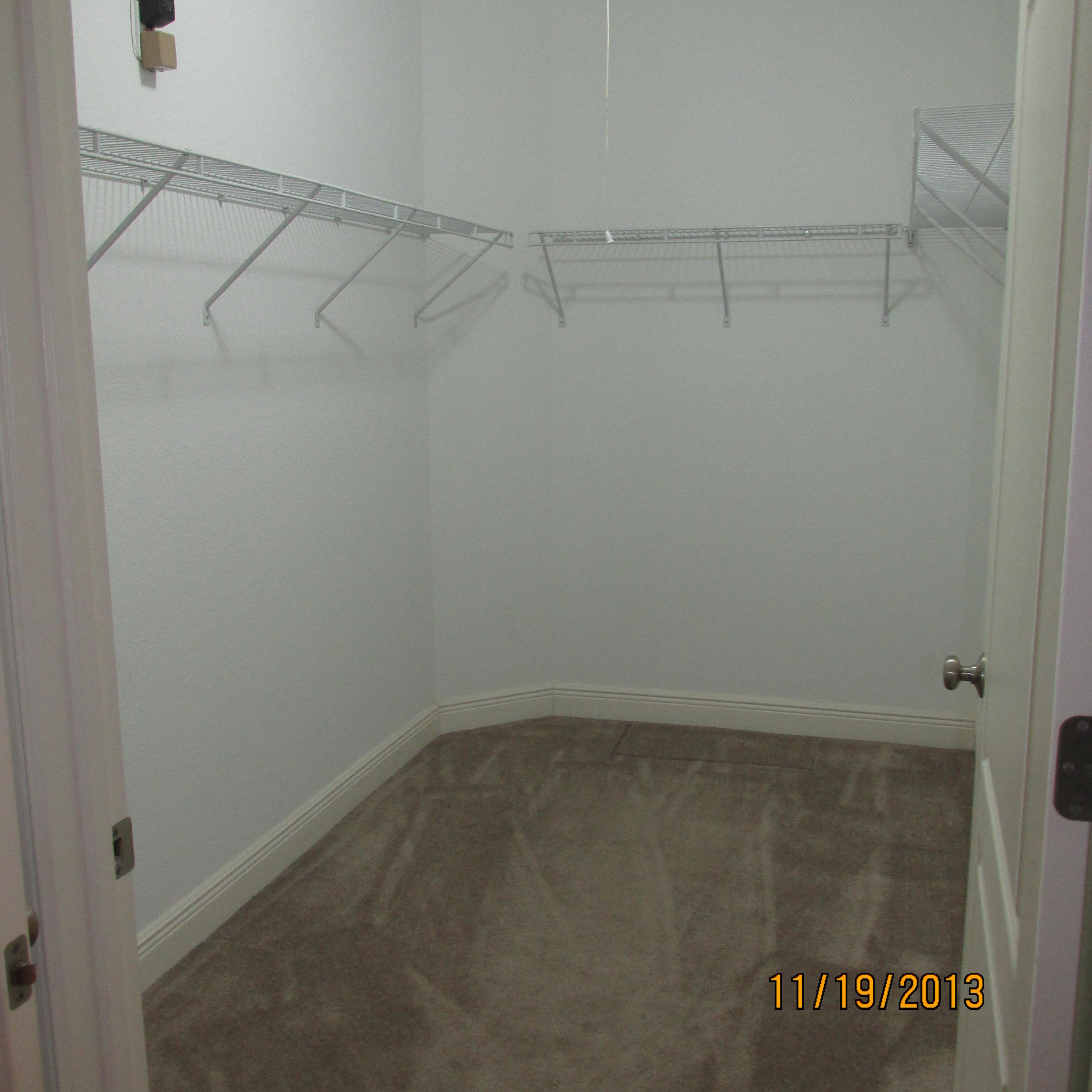 DIAMOND LAKES - Residential Lease