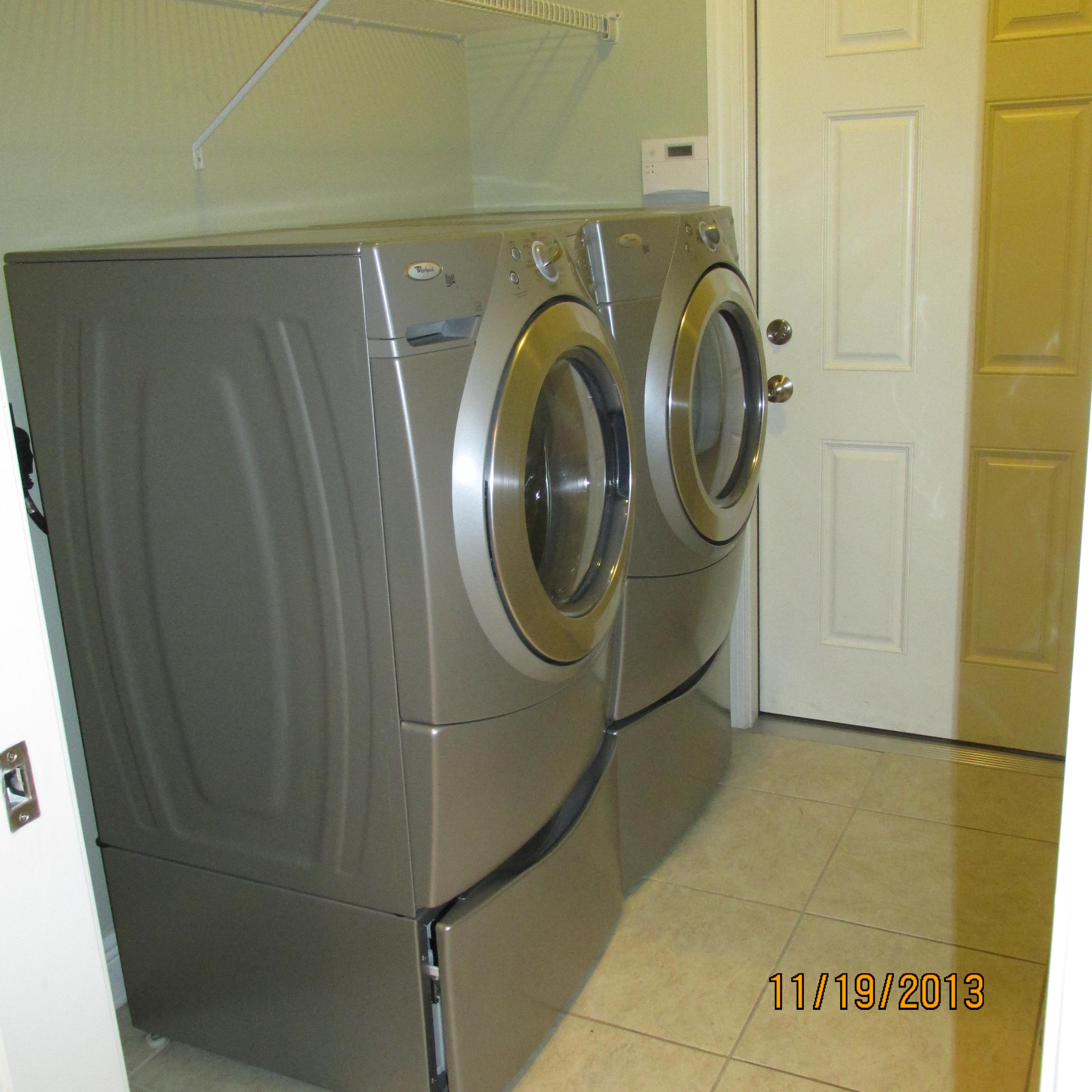 DIAMOND LAKES - Residential Lease