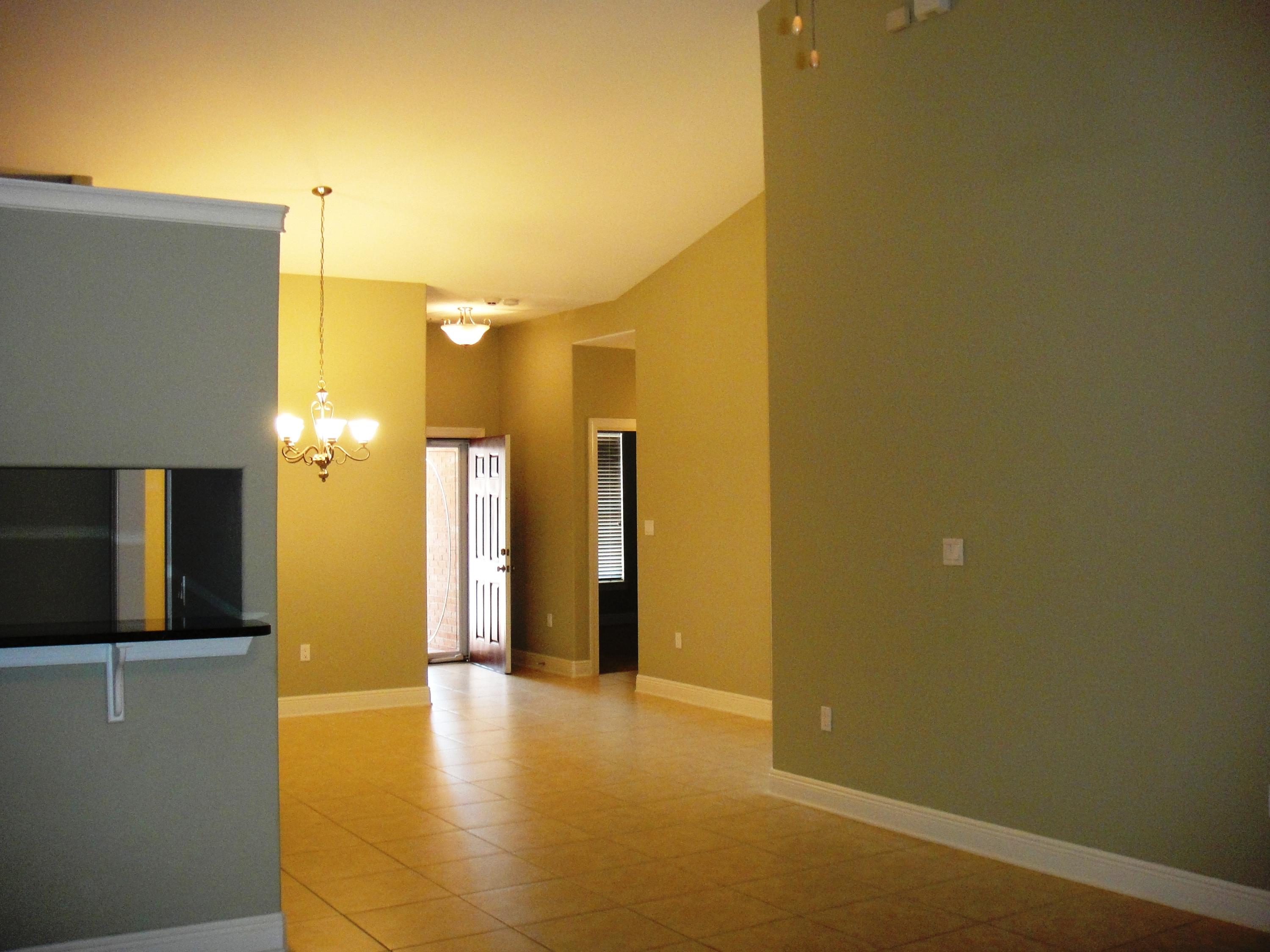 DIAMOND LAKES - Residential Lease