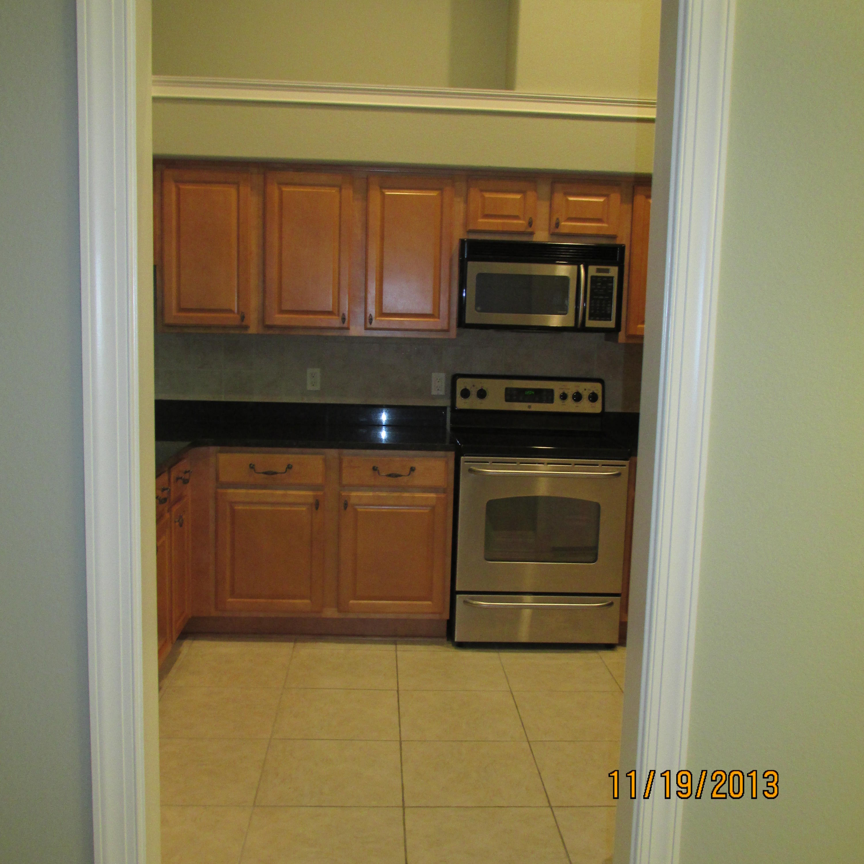 DIAMOND LAKES - Residential Lease