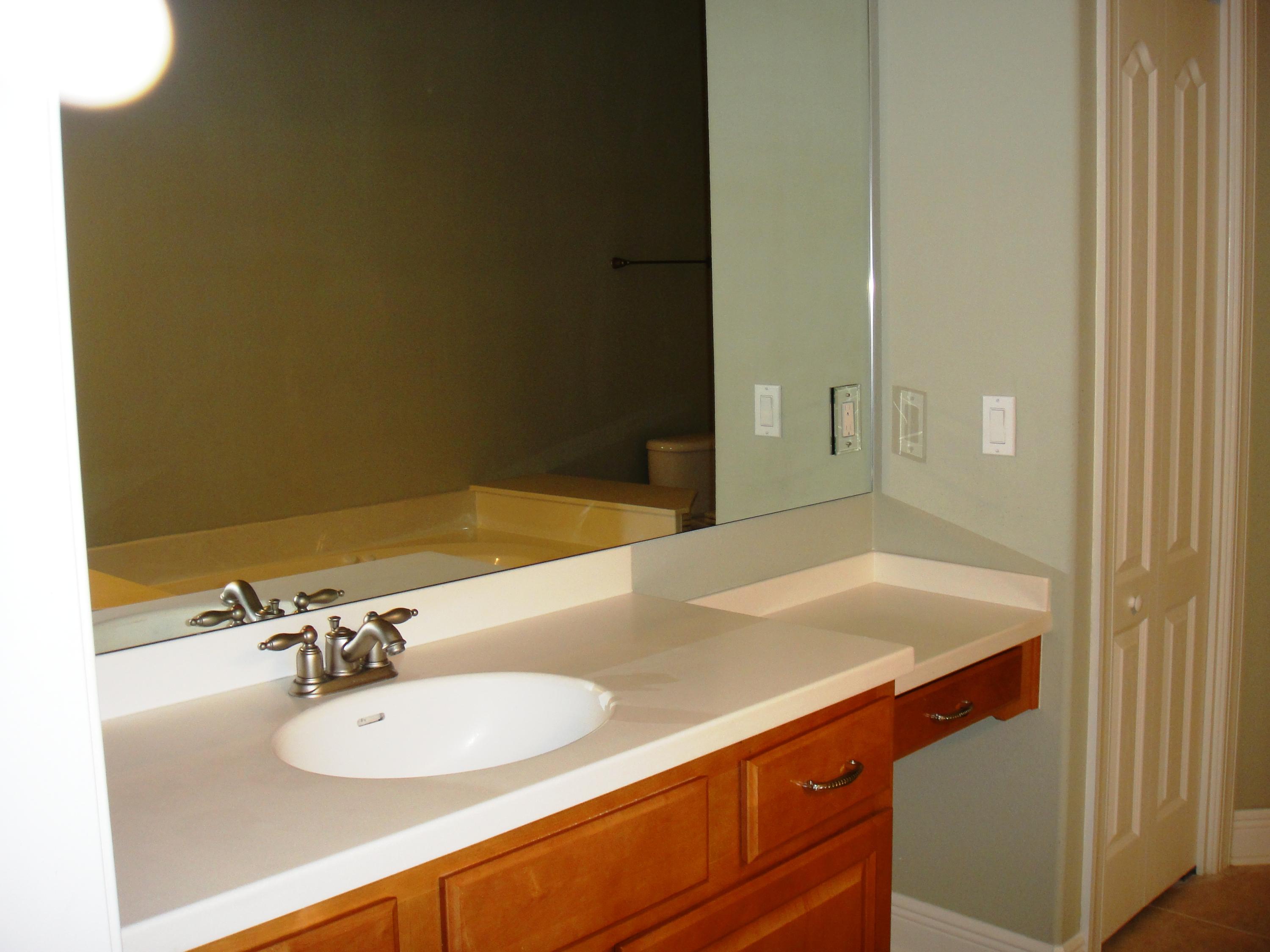 DIAMOND LAKES - Residential Lease