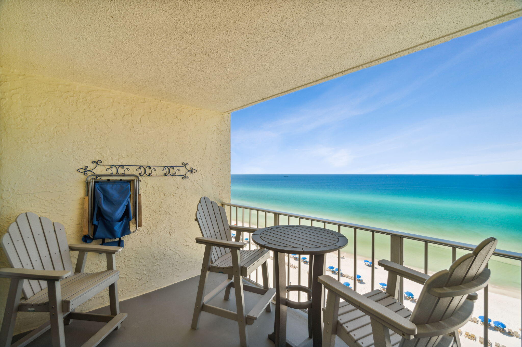 REGENCY TOWERS - Residential