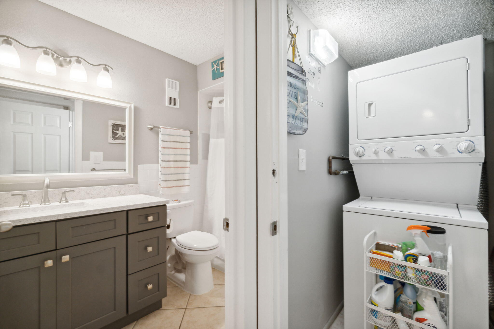 REGENCY TOWERS - Residential