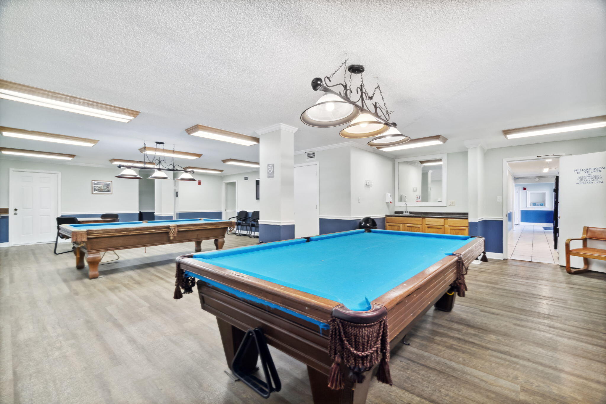 REGENCY TOWERS - Residential