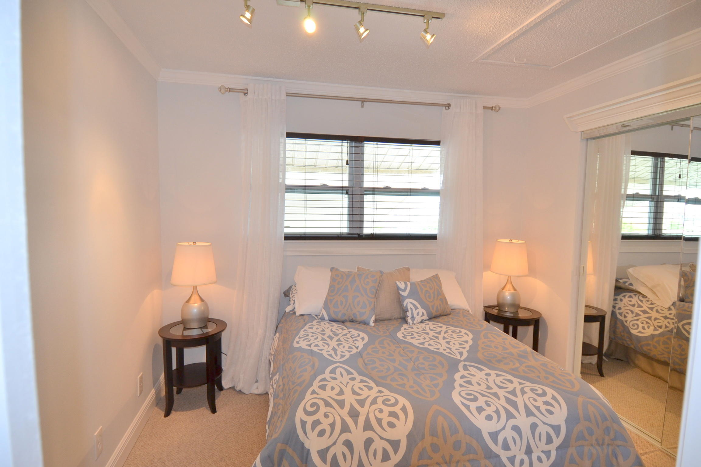 ISLAND GARDENS CONDO - Residential