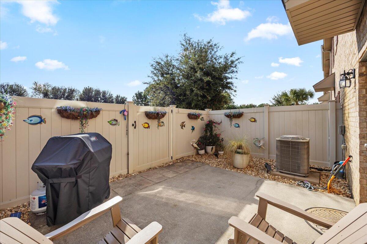 RESERVE POINTE - Residential