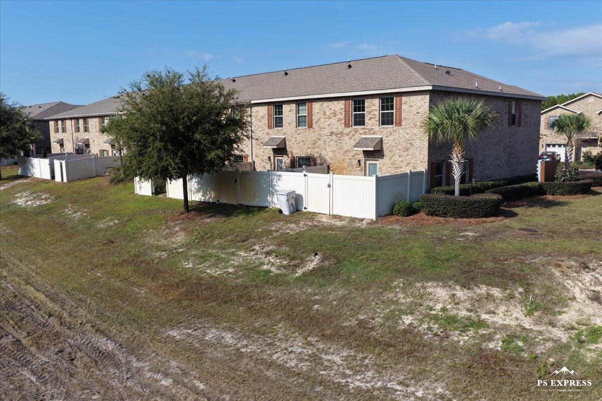 RESERVE POINTE - Residential