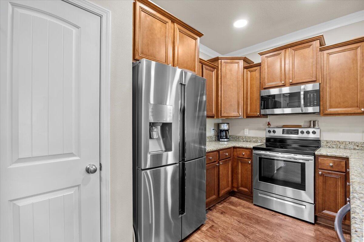 RESERVE POINTE - Residential