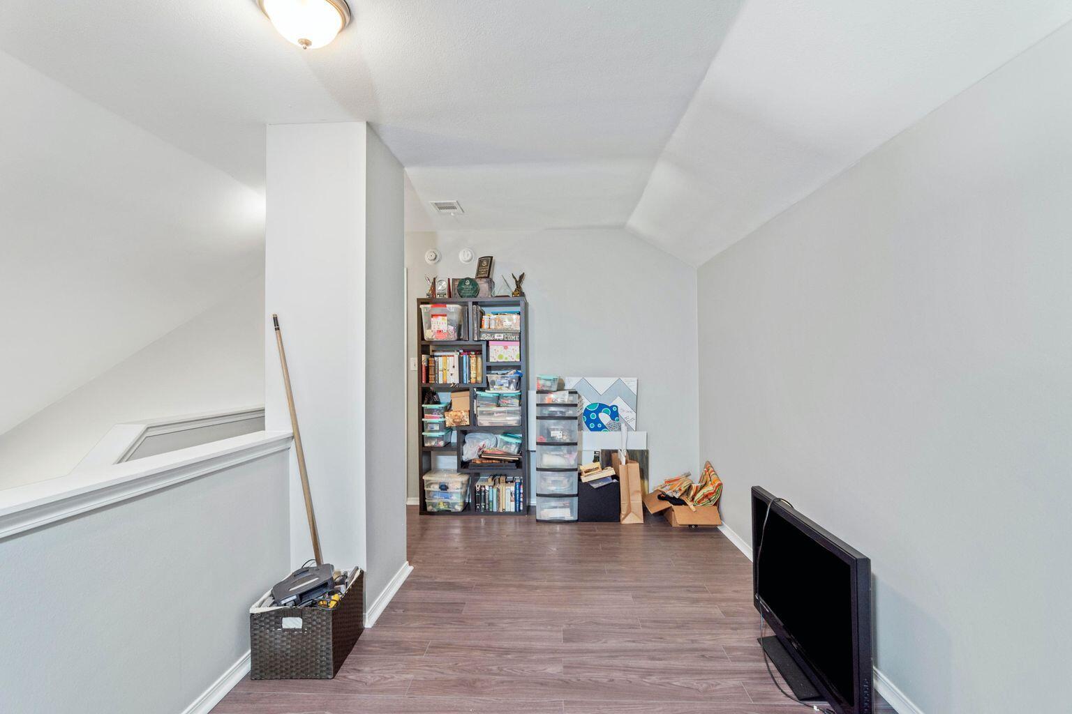 HUNTERS RUN S/D - Residential Lease