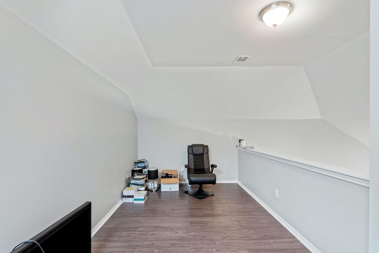 HUNTERS RUN S/D - Residential Lease