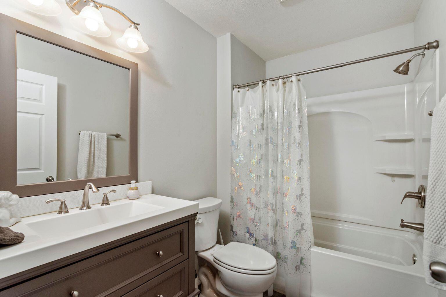 HUNTERS RUN S/D - Residential Lease