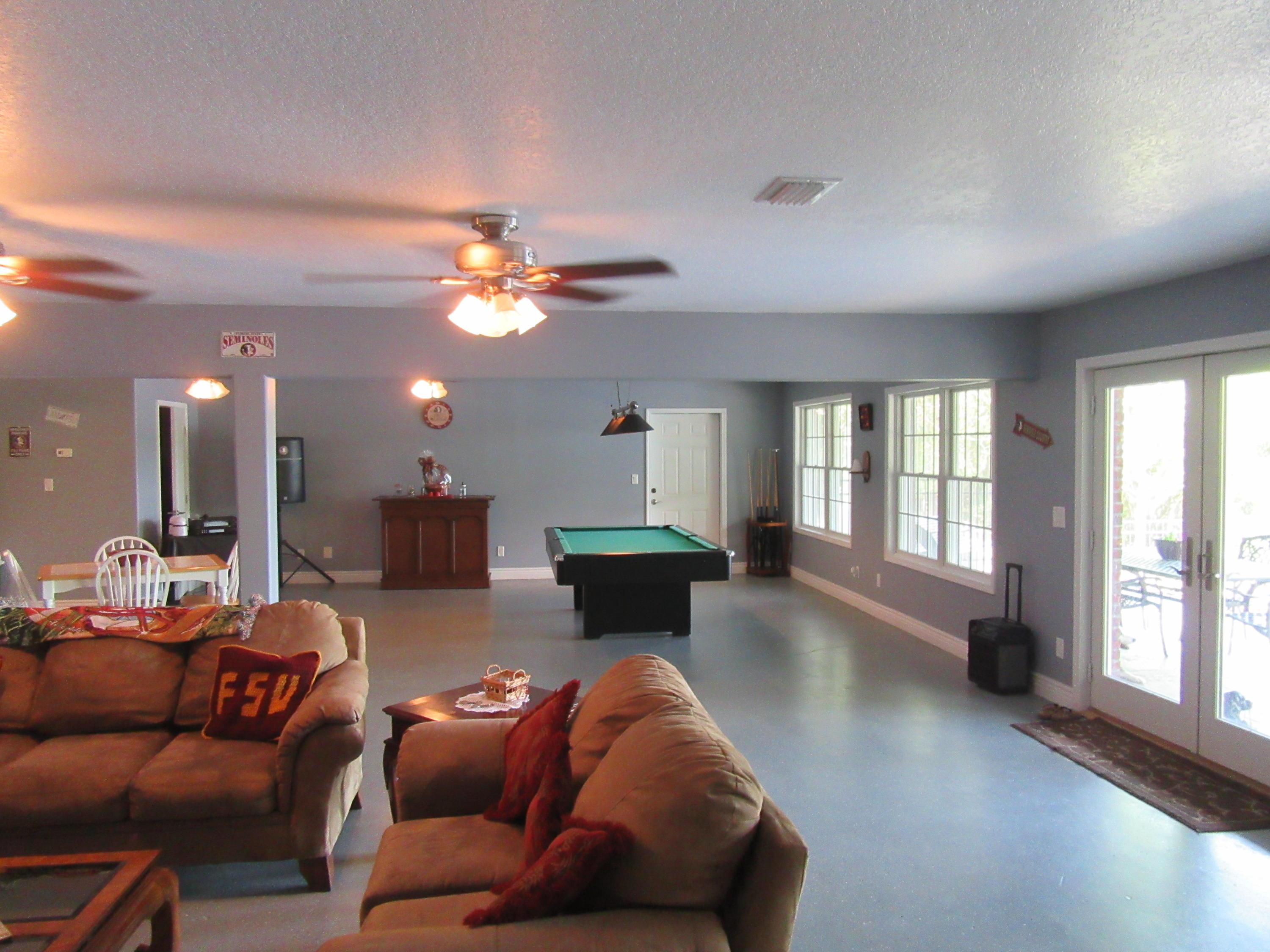 LAKE HOLLEY ESTATES - Residential