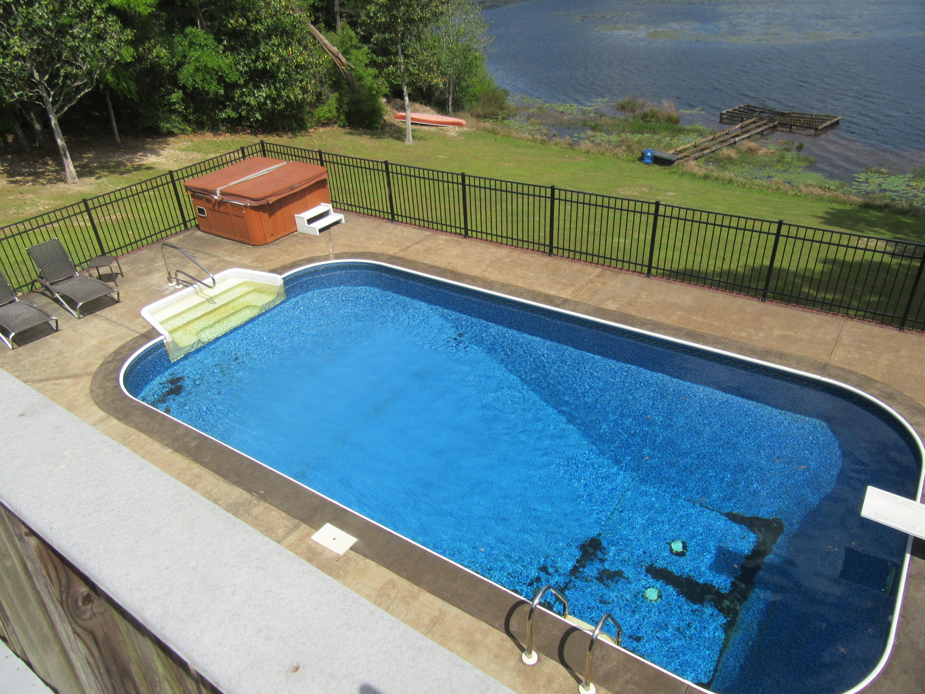 LAKE HOLLEY ESTATES - Residential