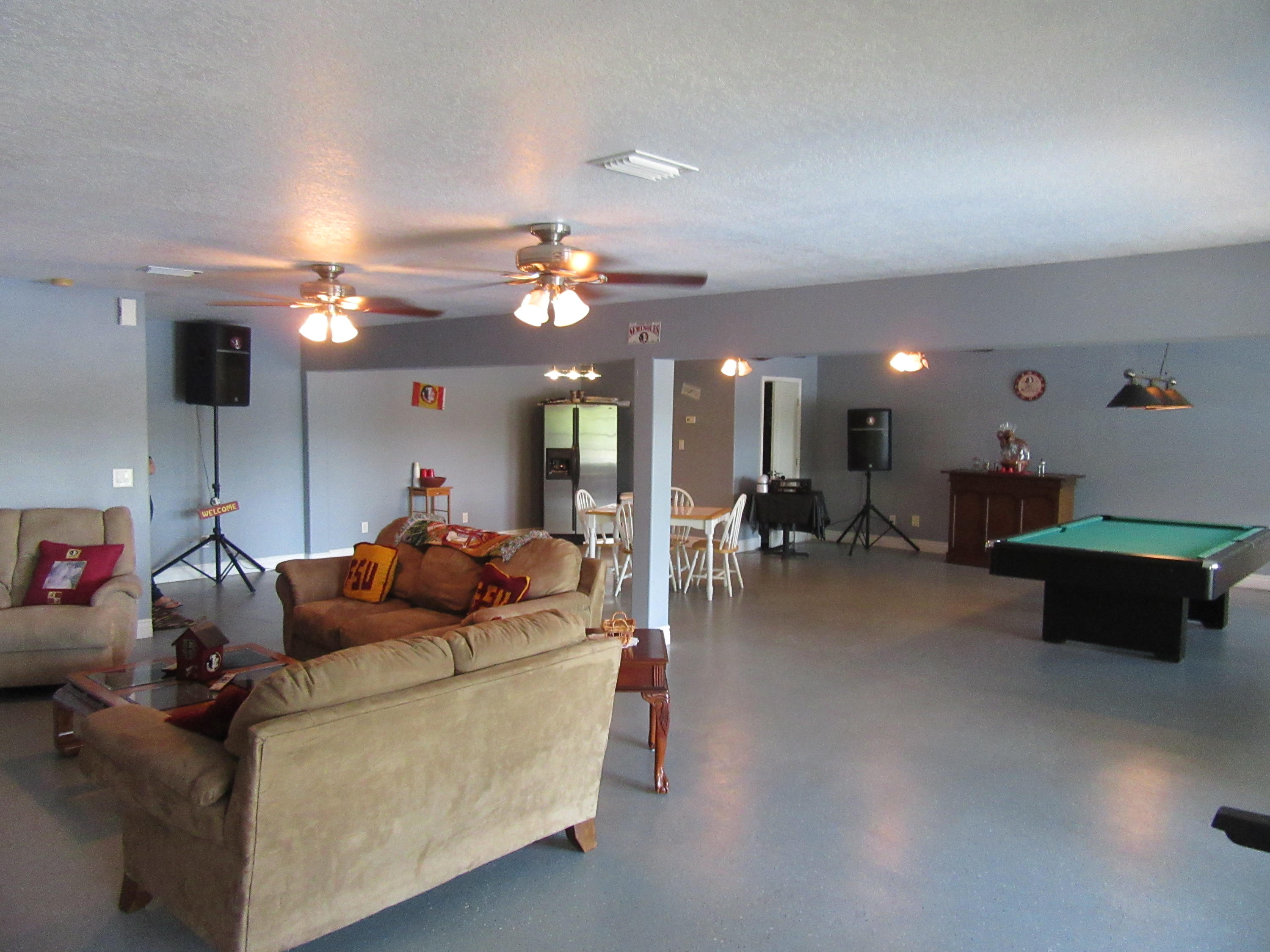 LAKE HOLLEY ESTATES - Residential