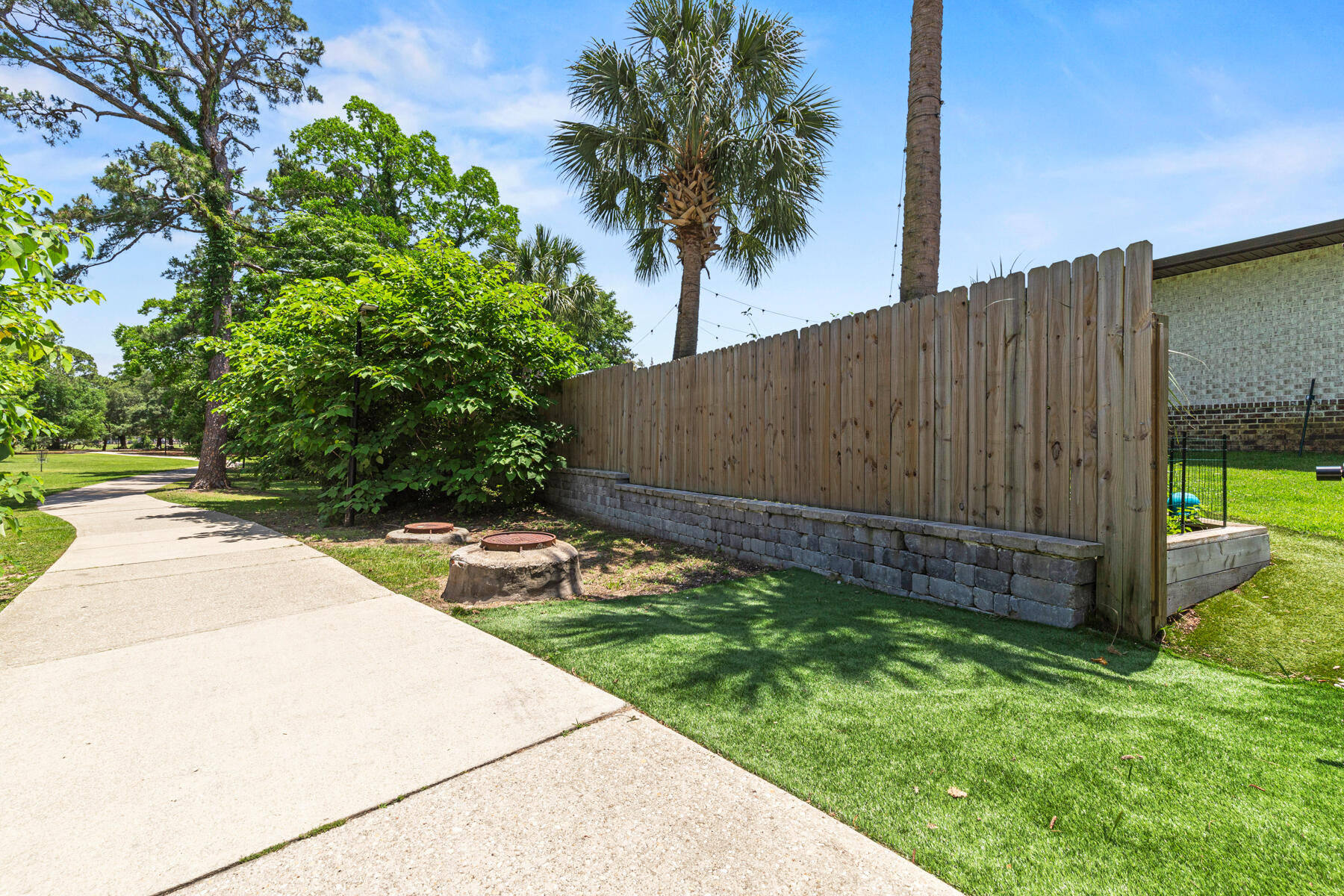 Ferry Park / Elliott Point - Residential
