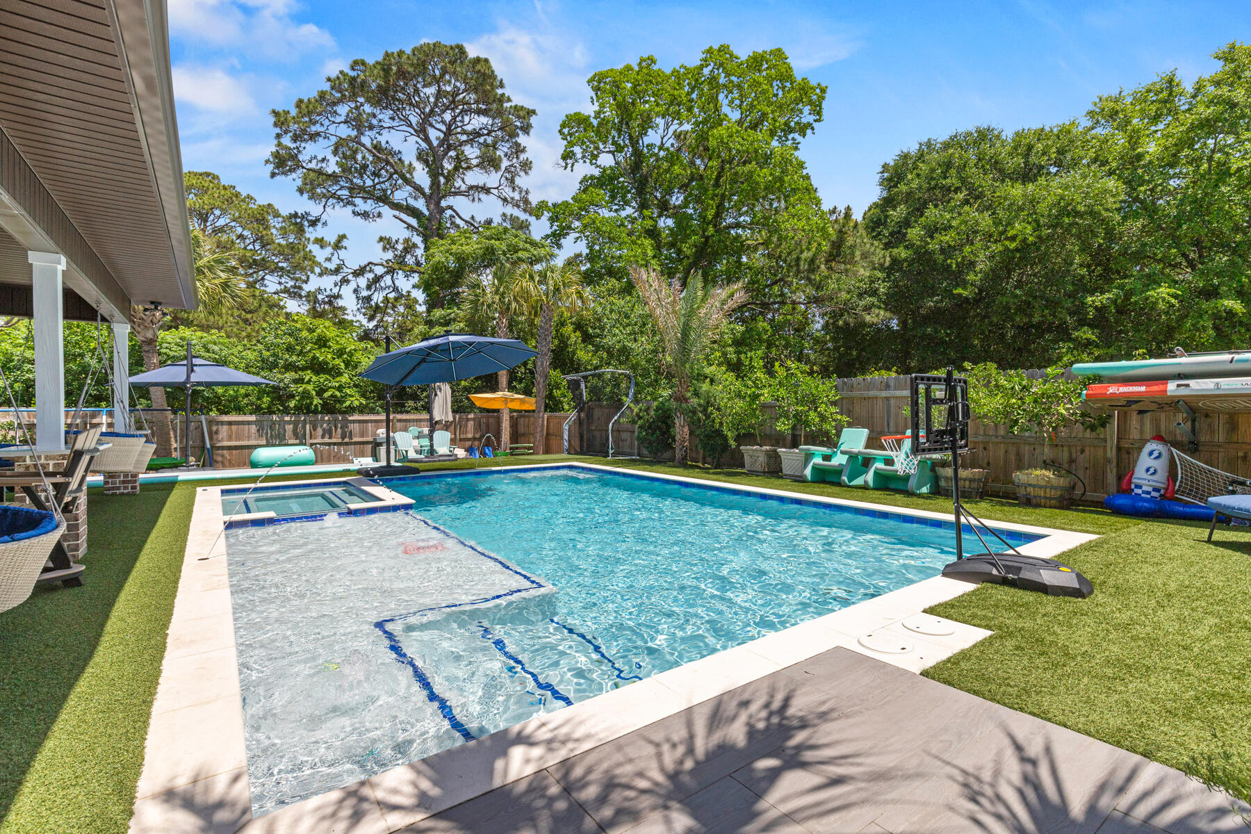 Ferry Park / Elliott Point - Residential