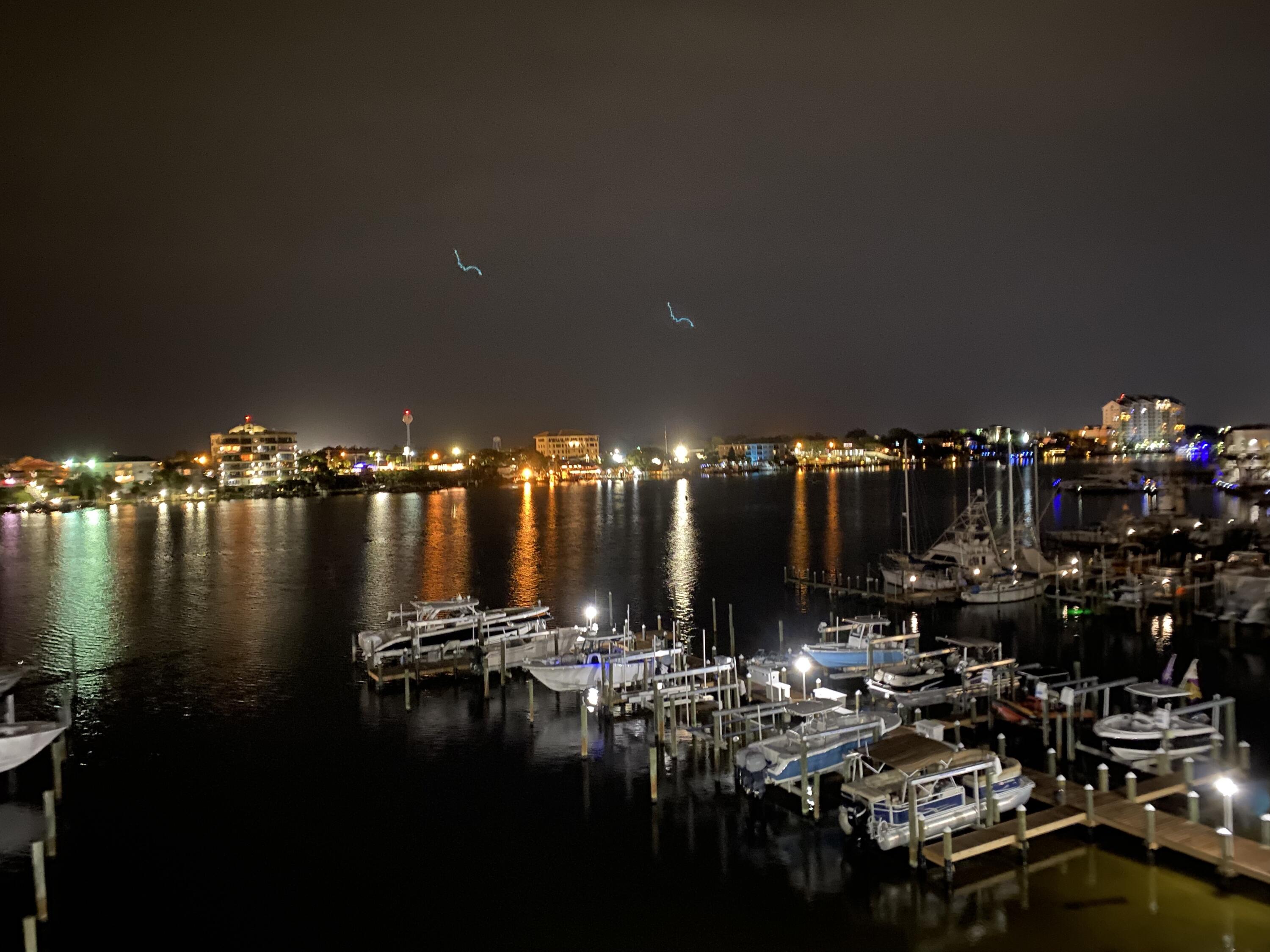 HARBOR LIGHTS - Residential