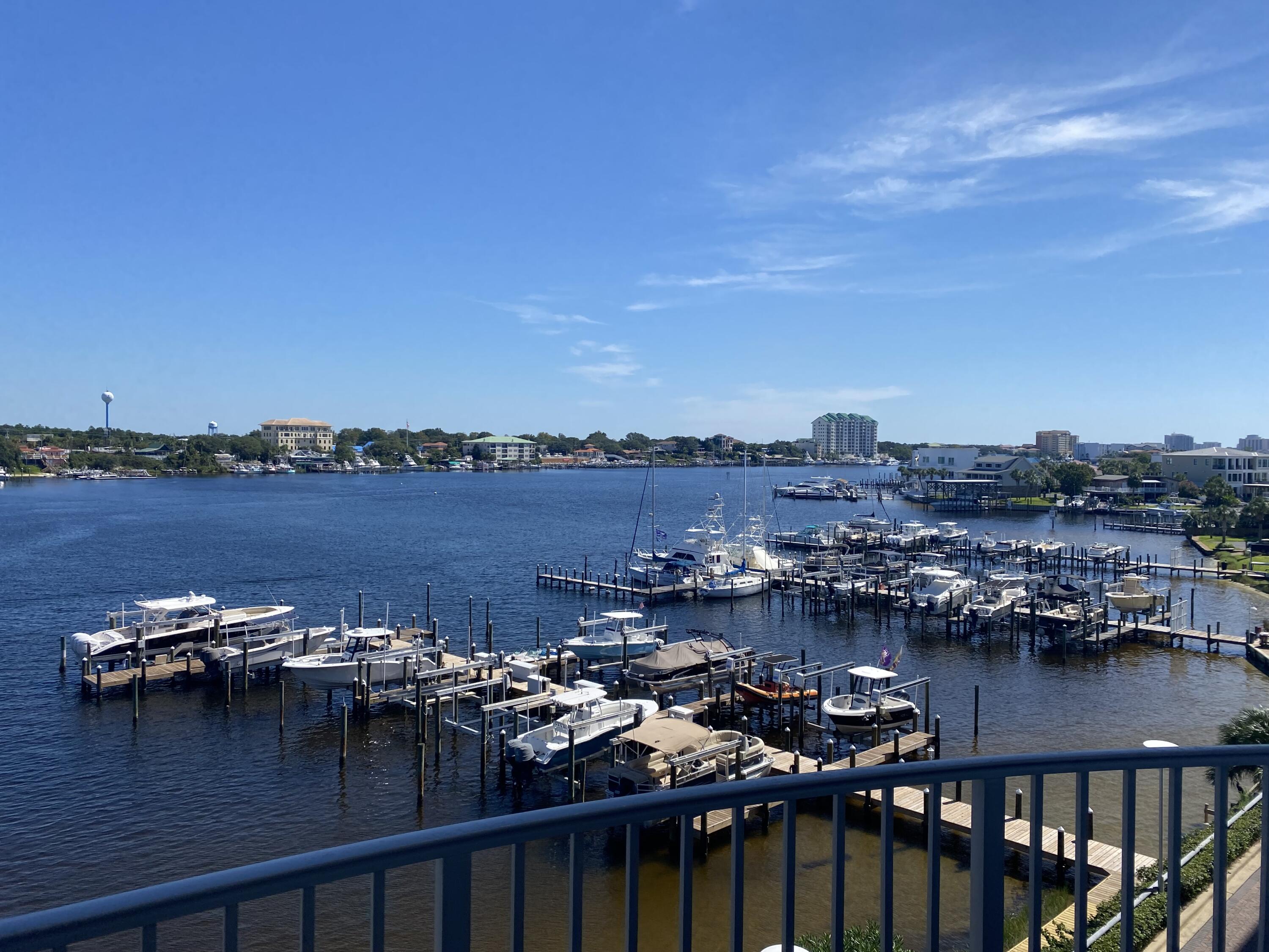 HARBOR LIGHTS - Residential