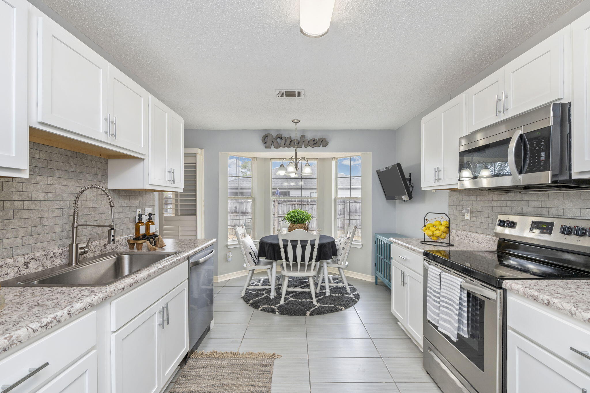 HOLLYROD PARK PH 2 - Residential