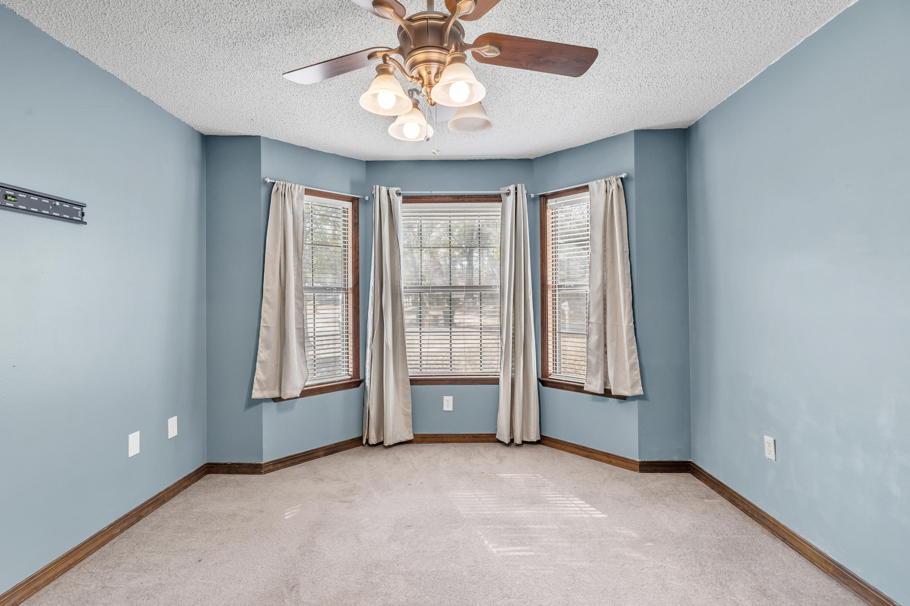 BEACONS BEND - Residential