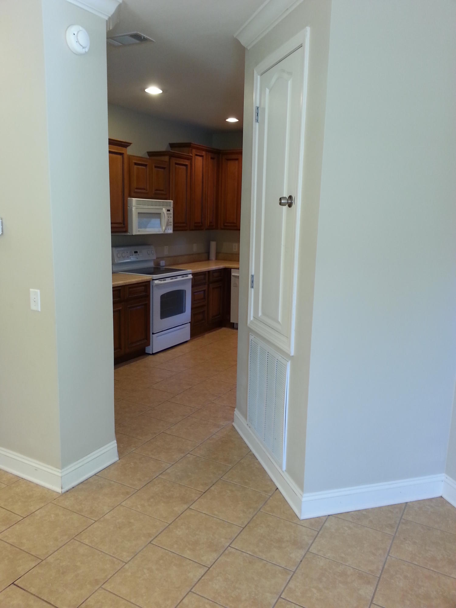 VILLA TASSO TOWN OF - Residential