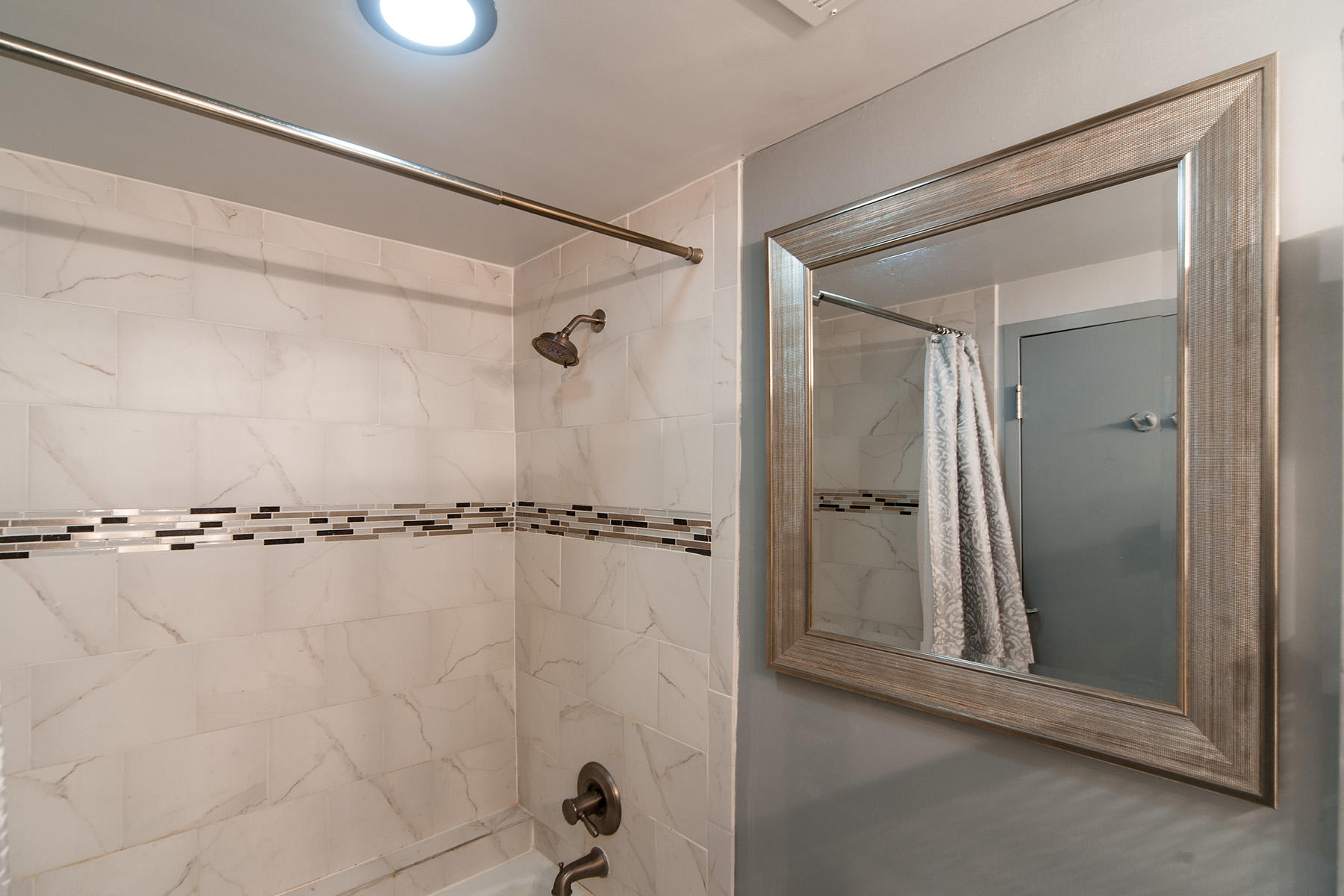 BAYSIDE CONDO SANDESTIN - Residential