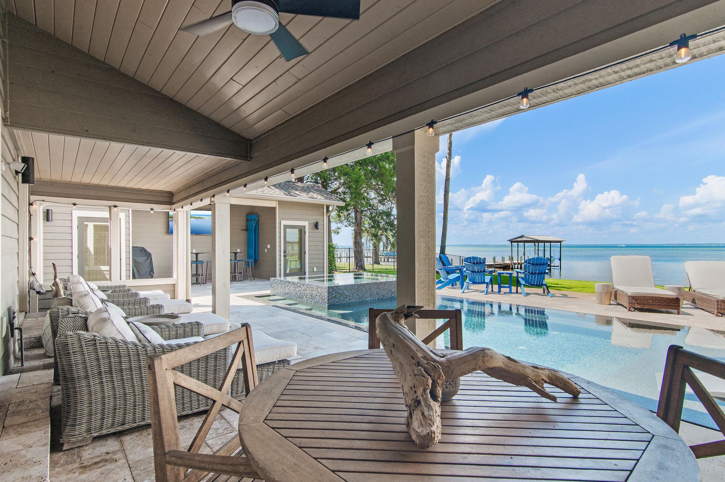 HOLIDAY SHORES ESTATES 1ST ADDN - Residential