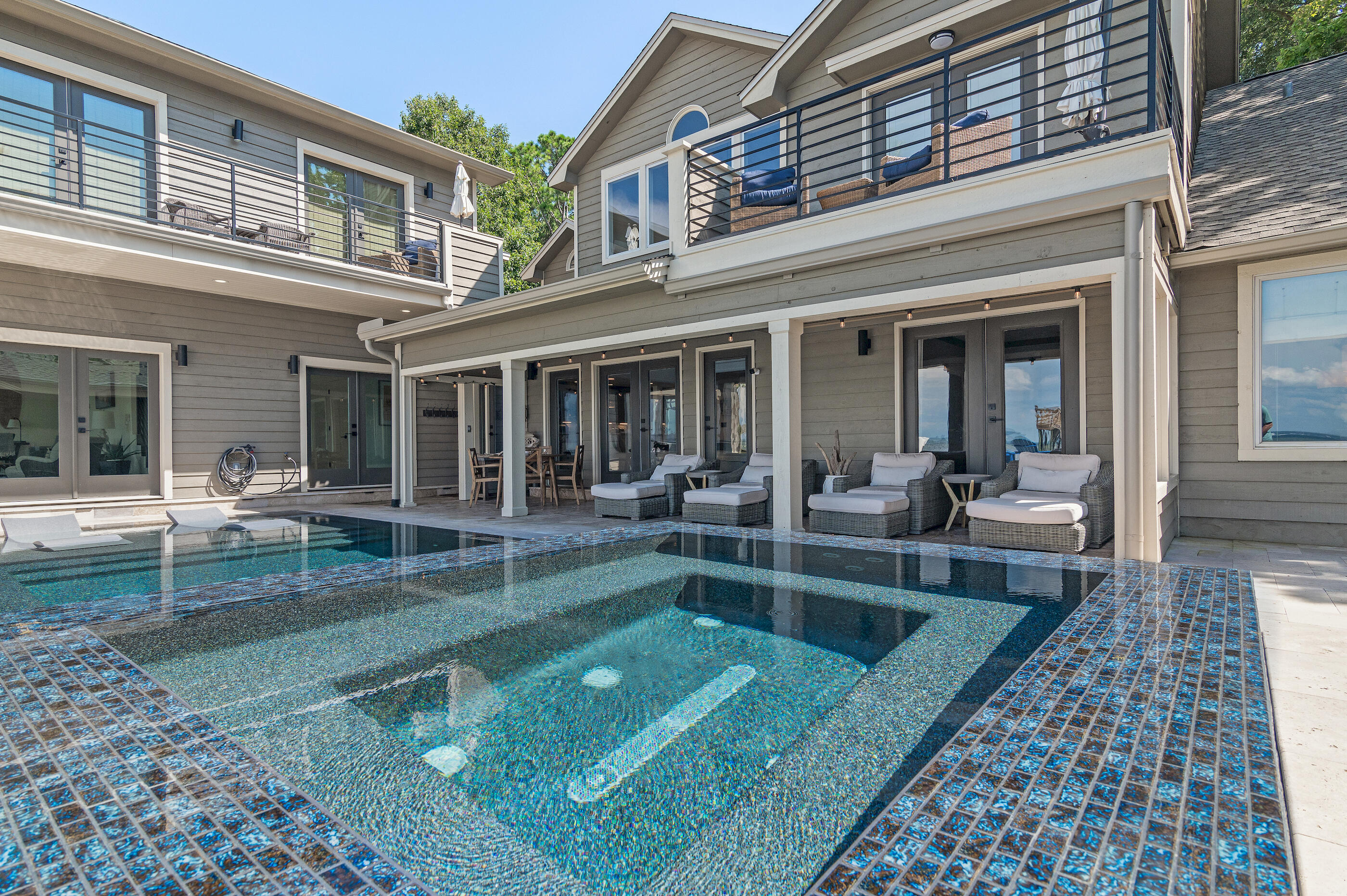 HOLIDAY SHORES ESTATES 1ST ADDN - Residential