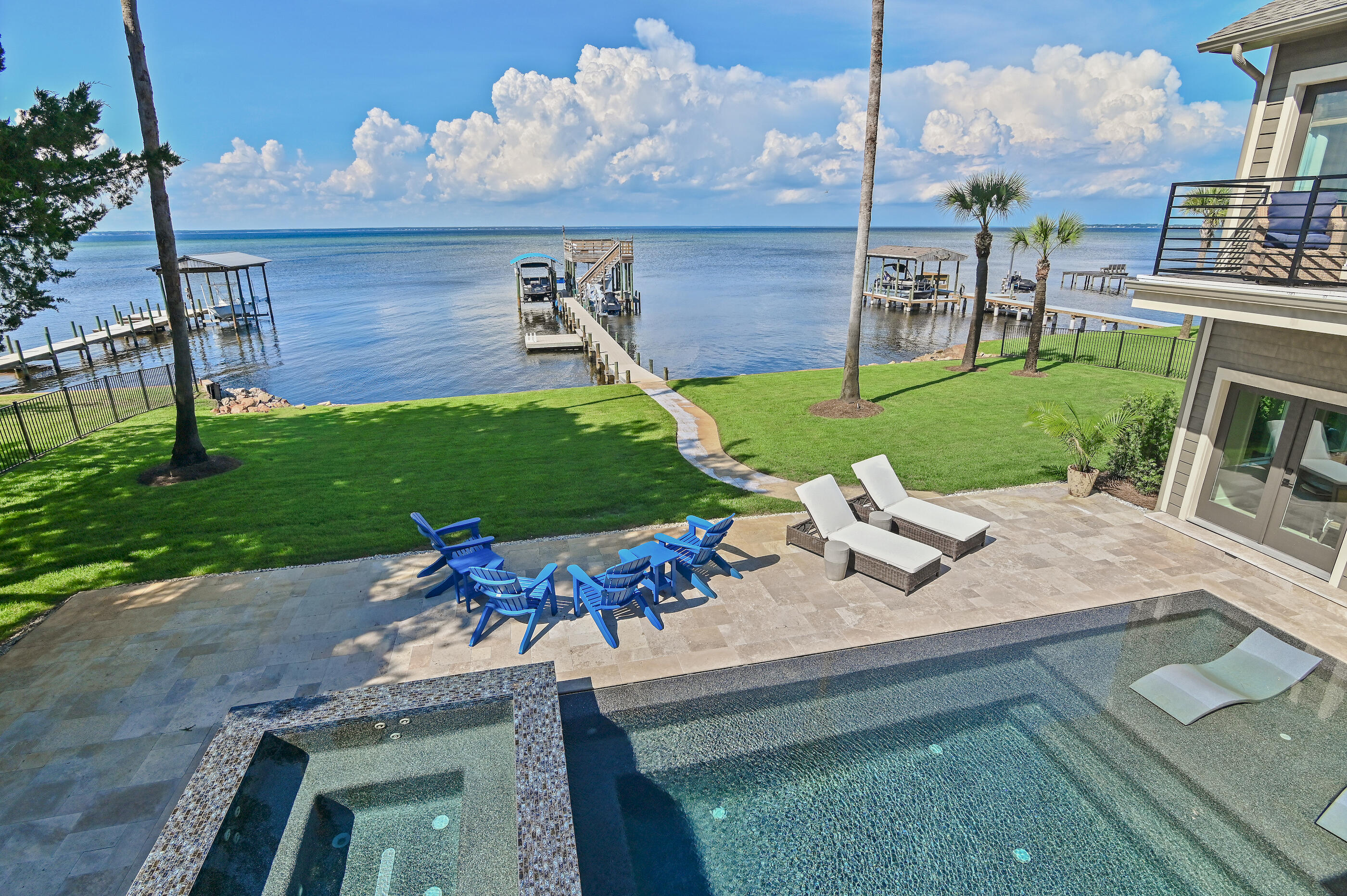 HOLIDAY SHORES ESTATES 1ST ADDN - Residential