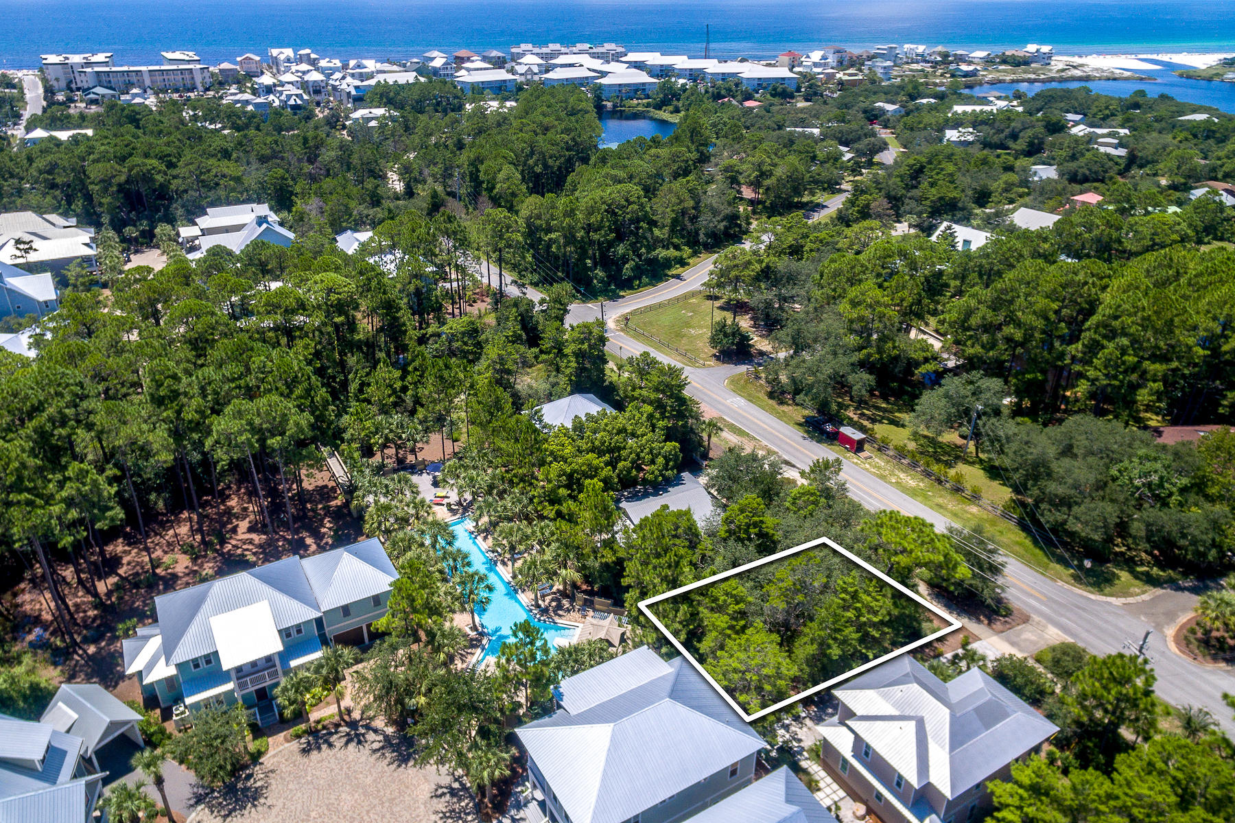 COTTAGES AT EASTERN LAKE - Land