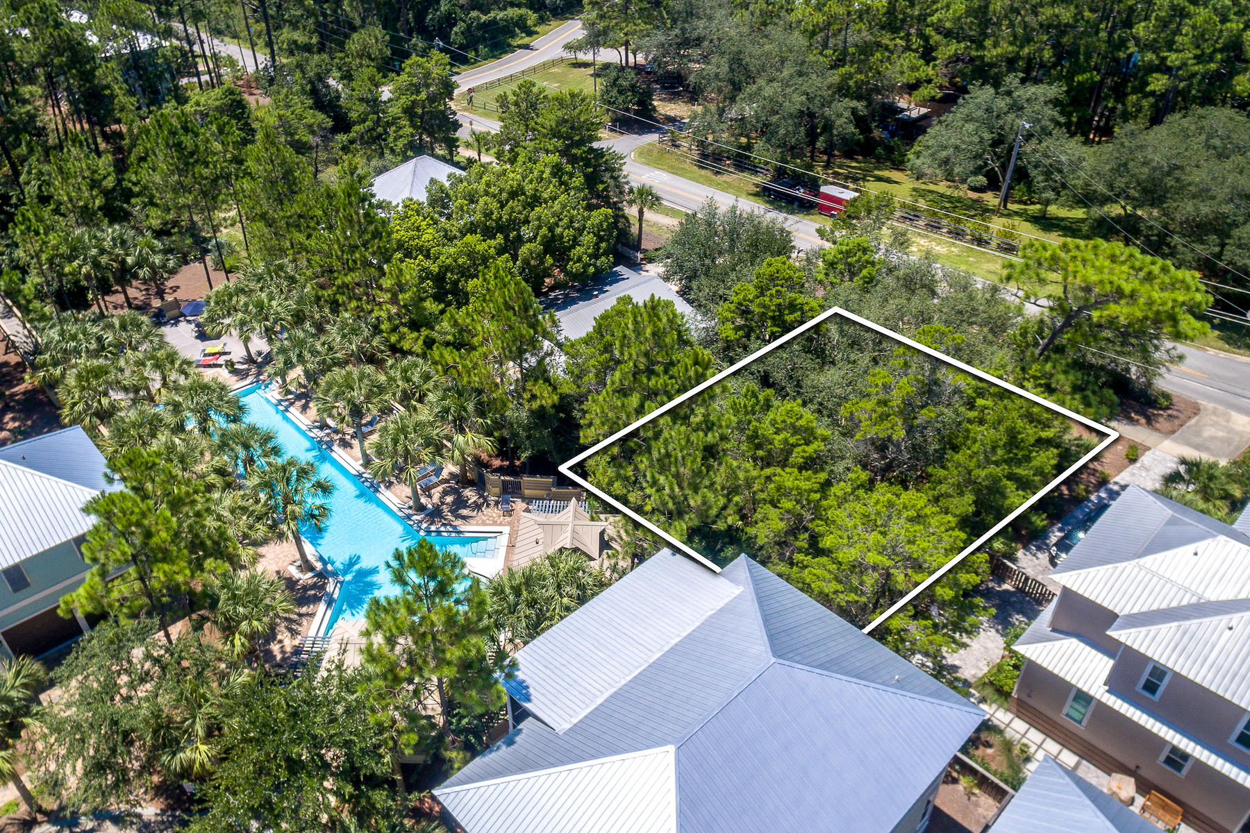COTTAGES AT EASTERN LAKE - Land