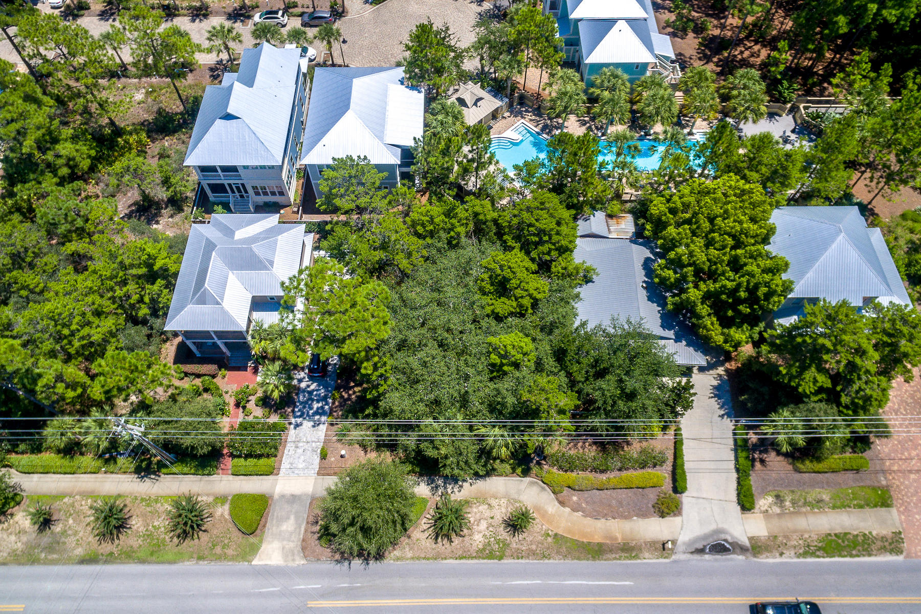 COTTAGES AT EASTERN LAKE - Land