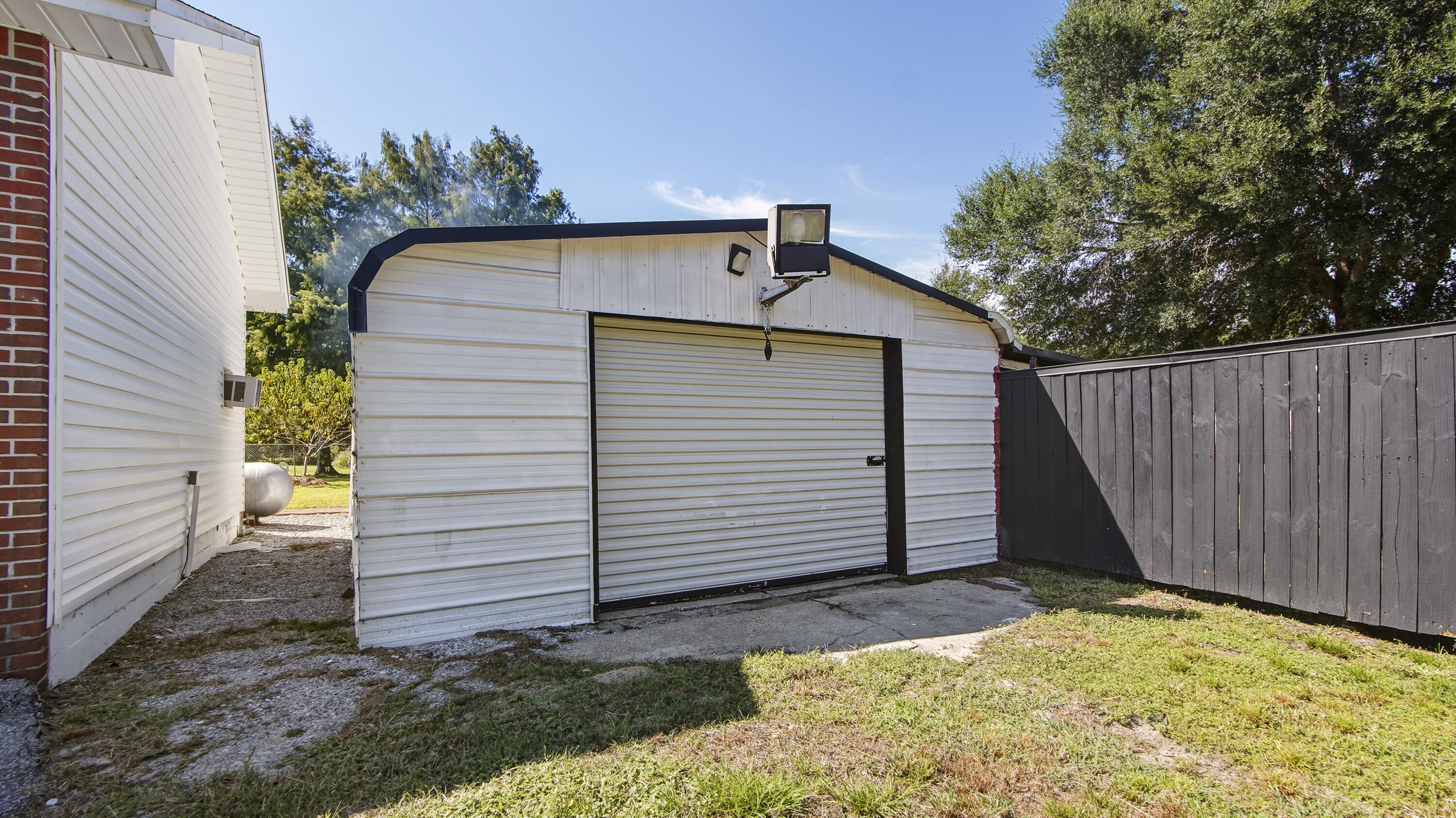 NO RECORDED SUBDIVISION - Residential